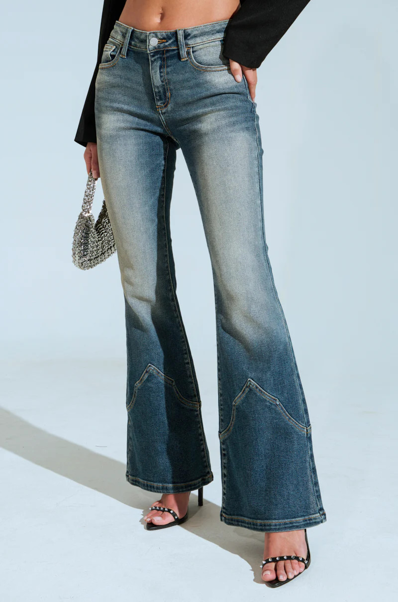 COWGIRL CLASSY BOOTCUT JEANS | AKIRA