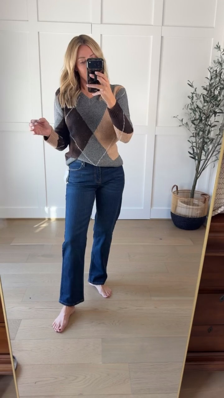 I'm loving the comeback of argyle sweaters this fall! The mix of charcoal gray, chocolate brown, and camel gives this one such a pretty neutral color combination, and the classic diamond pattern looks great with dark wash straight leg jeans. It's a fun way to add some pattern to a simple fall outfit without going overboard.
argyle sweater, women's argyle sweater, fall sweater, gray and brown sweater, chocolate brown sweater, preppy fall outfit, dark wash jeans, straight leg jeans outfit, classic fall fashion, neutral fall outfit, women over 40 fashion, fall sweater outfit, HauteandHumid