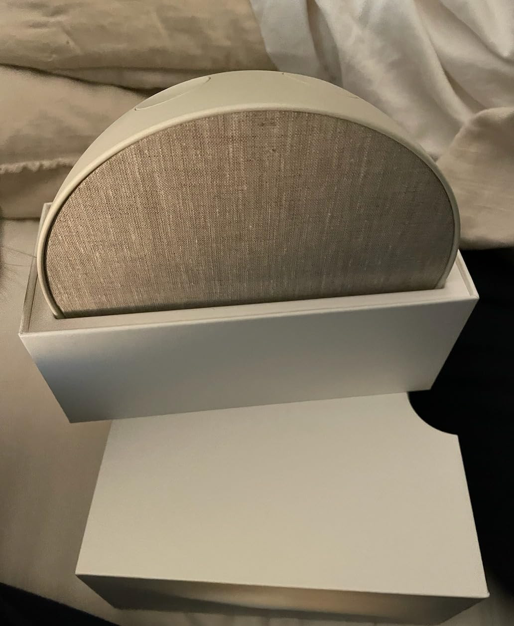 Hatch Restore 2 Sunrise Alarm Clock, Sound Machine, Smart Light (Putty) ー Your Smart Sleep Cloc... | Amazon (US)