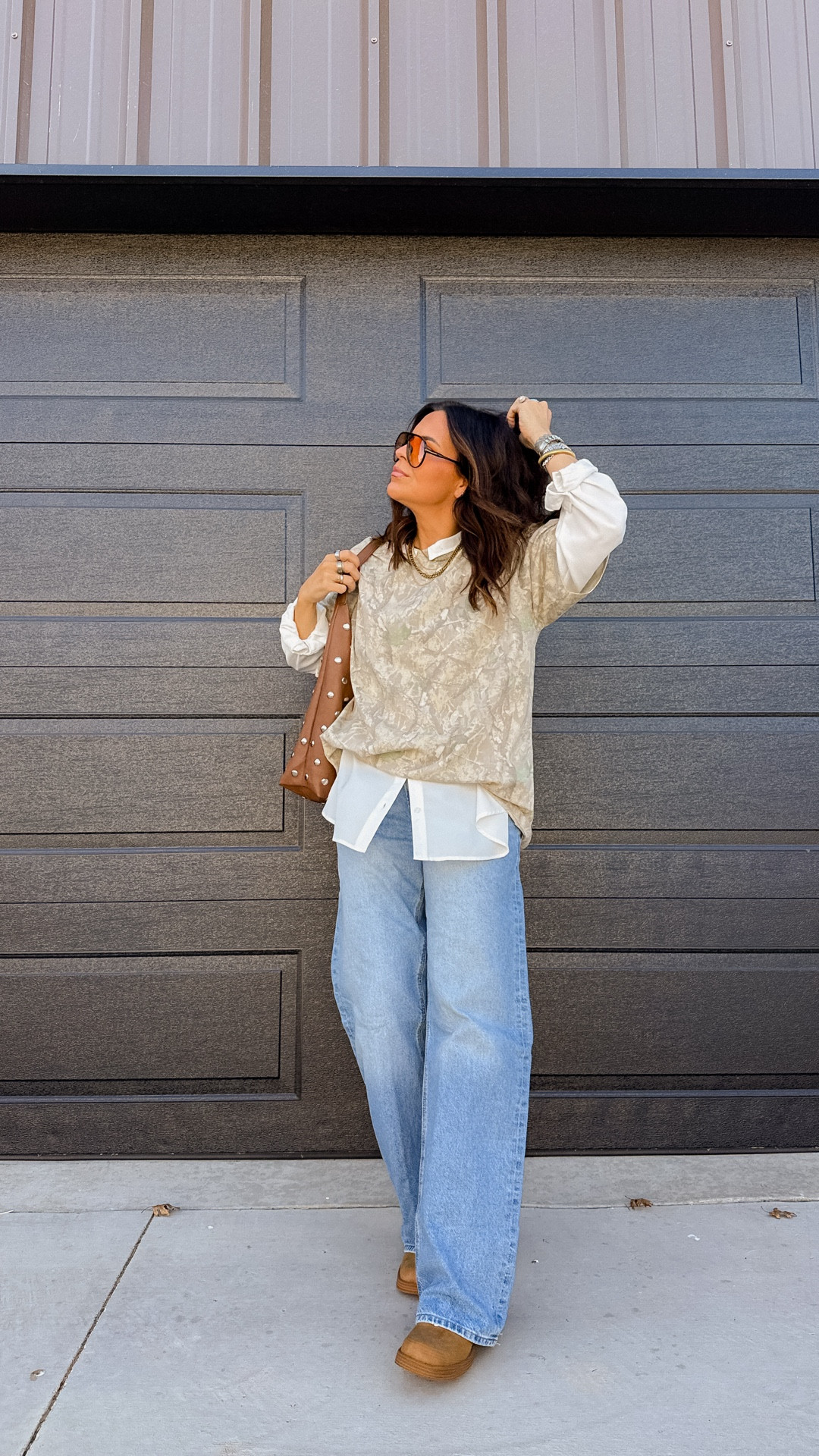 Effortless cool mom
Tee: XL
Button-Up: XL
JEANS: TTS
Boots: TTS


#LTKFindsUnder50 #LTKgrwm #LTKMidsize