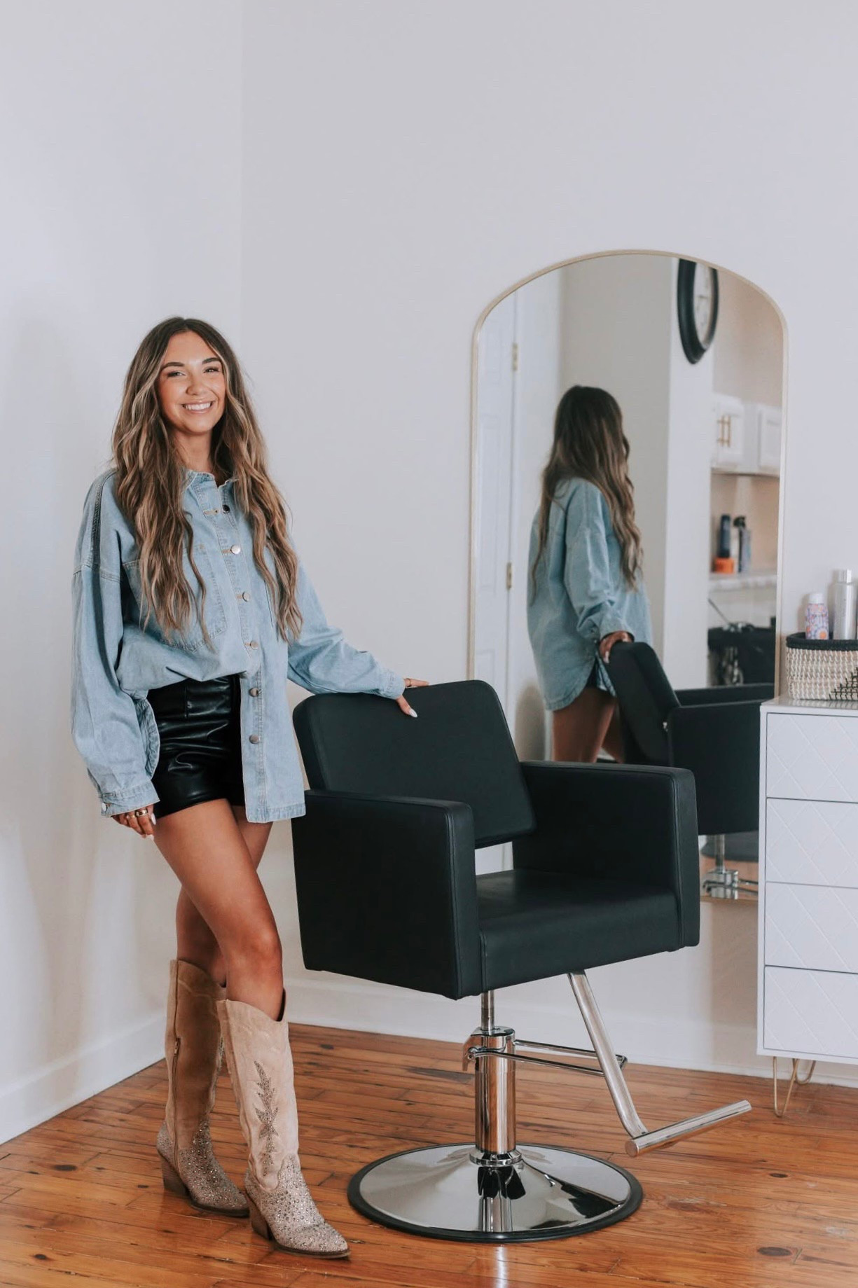 Hairstylist branding pics outfit inspo

#LTKFindsUnder50 #LTKWorkwear #LTKSeasonal