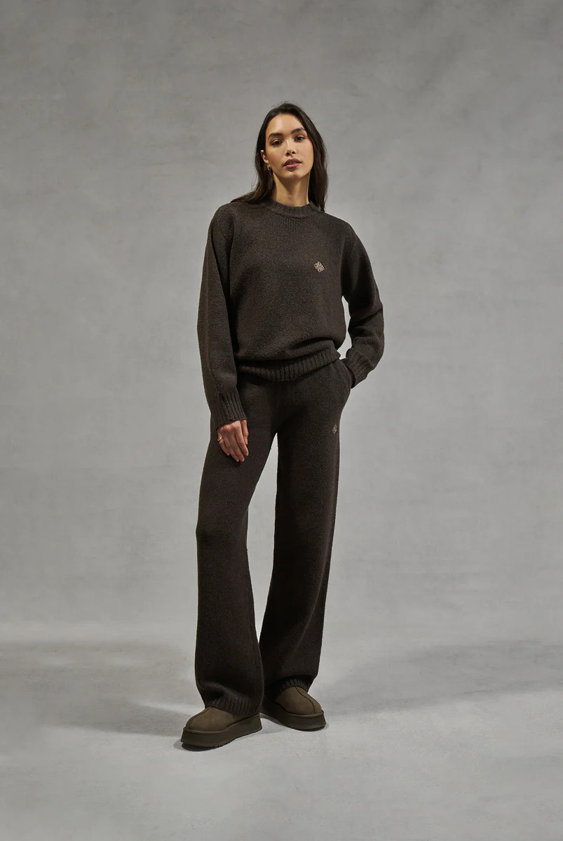 FLUFFY KNIT EMBLEM EMBROIDERED JOGGER - BROWN | The Couture Club