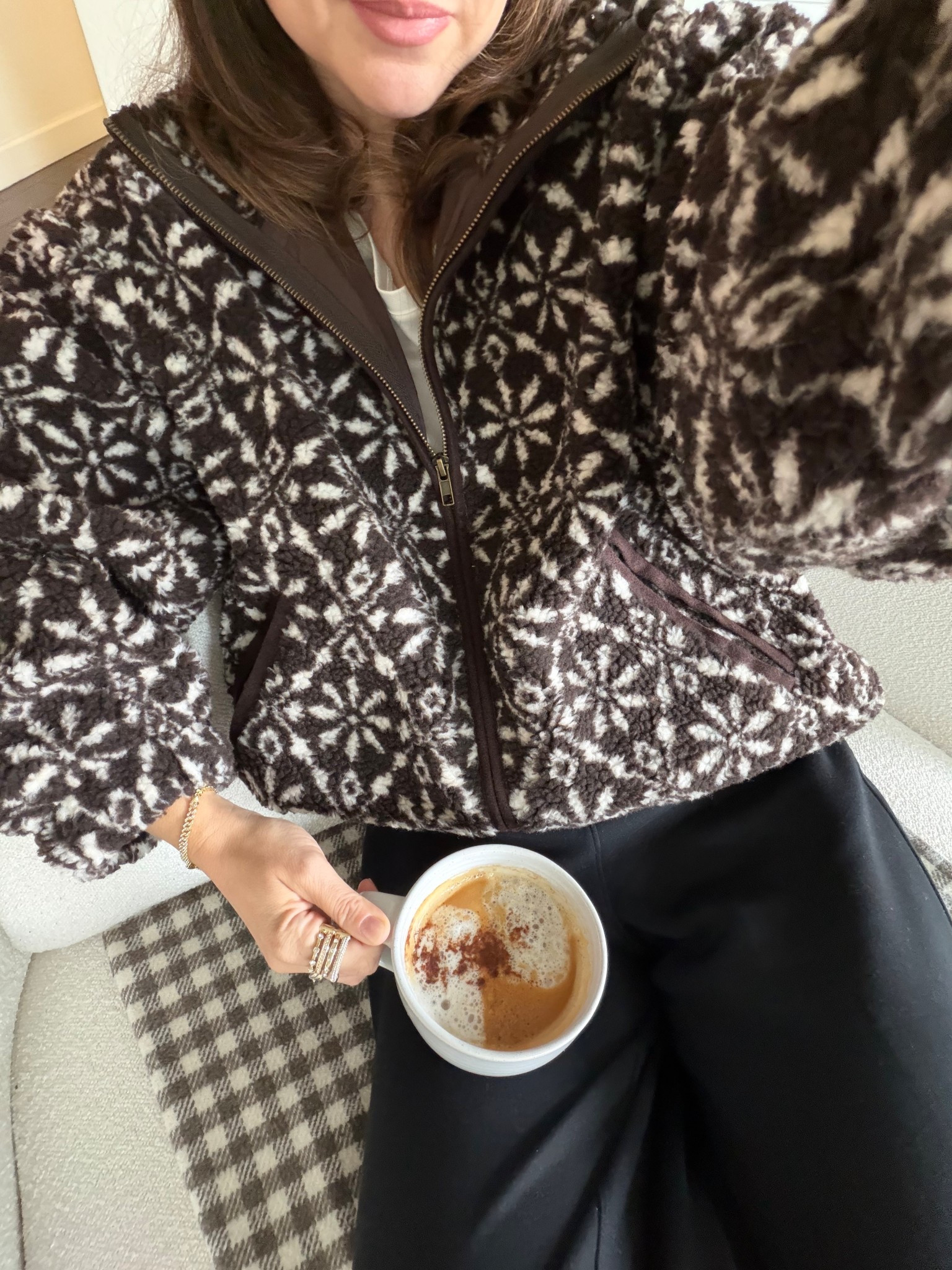 A Sherpa zip jacket to snuggle up with in the morning, afternoon or night! Ps these black pants are sooo soft! 

Wearing XS 

#LTKSeasonal #LTKHoliday