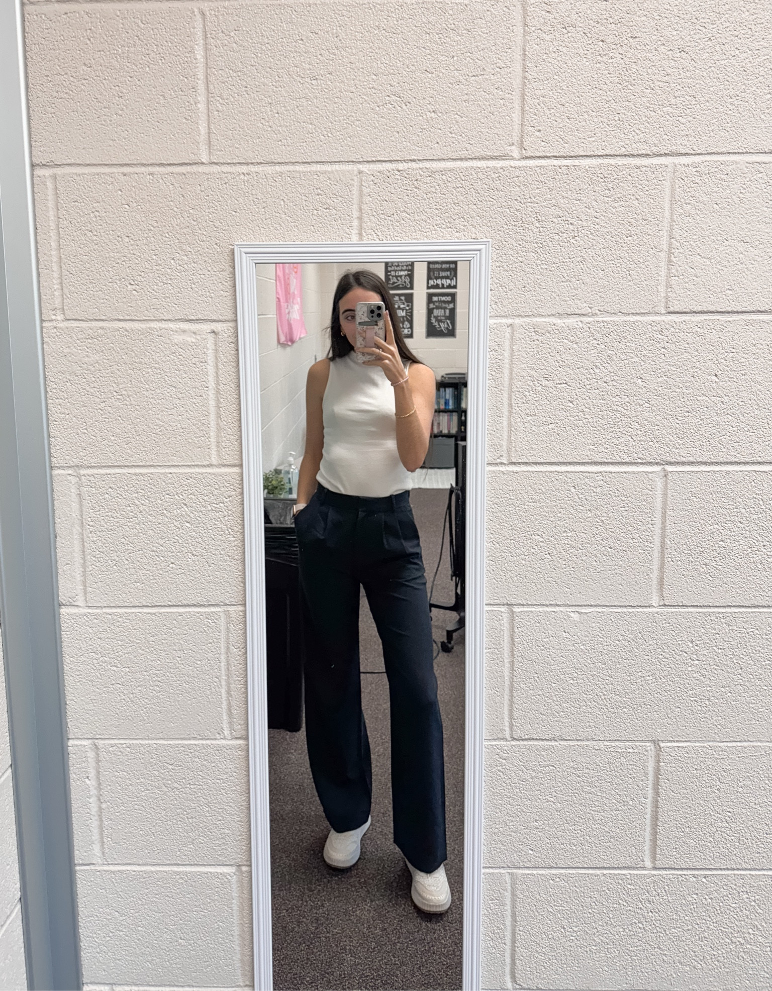 Basic workwear! The best trousers for work! Abercrombie never misses 👌🏼

#LTKWorkwear