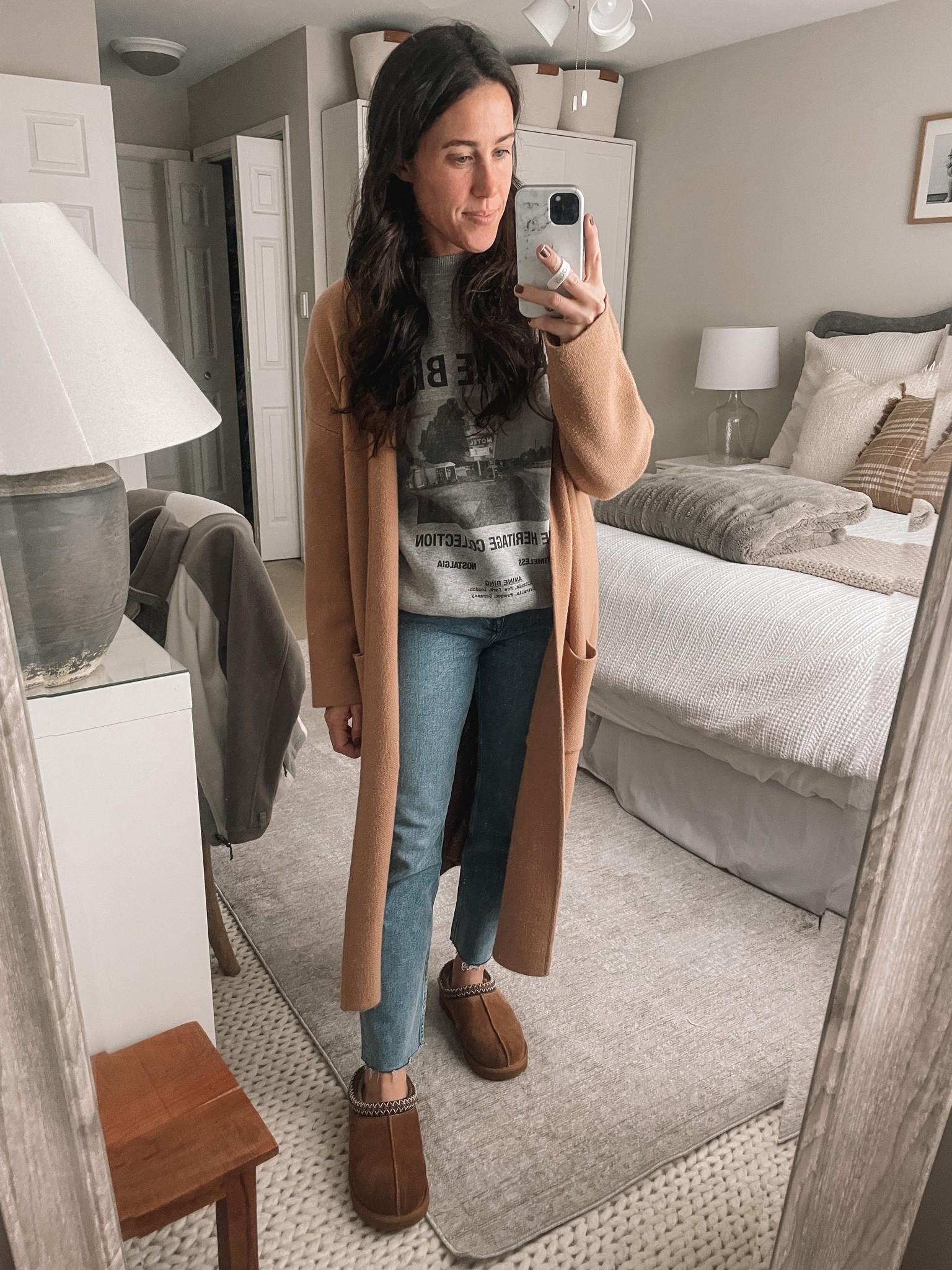 10.27.22
Anine Bing sweatshirt, mango Coatigan, ugg slippers

#LTKstyletip #LTKSeasonal