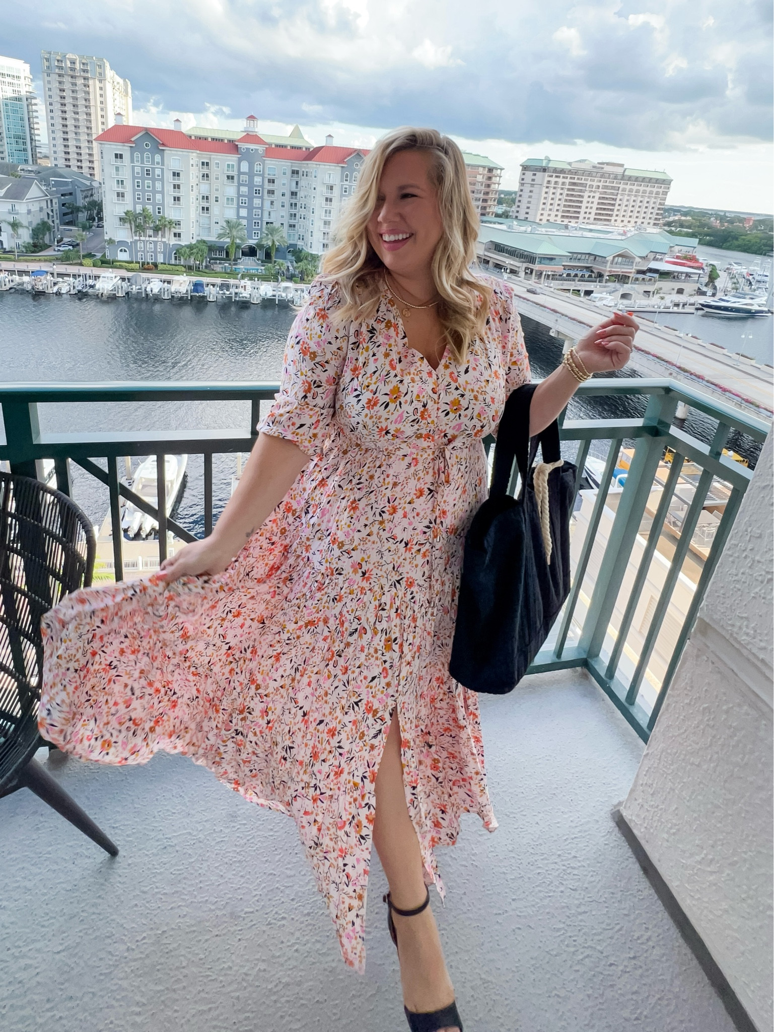 Perfect Fall dress. Wearing an XL 

Use code PETAL20 for 20% off! 



#LTKStyleTip #LTKSeasonal #LTKMidsize