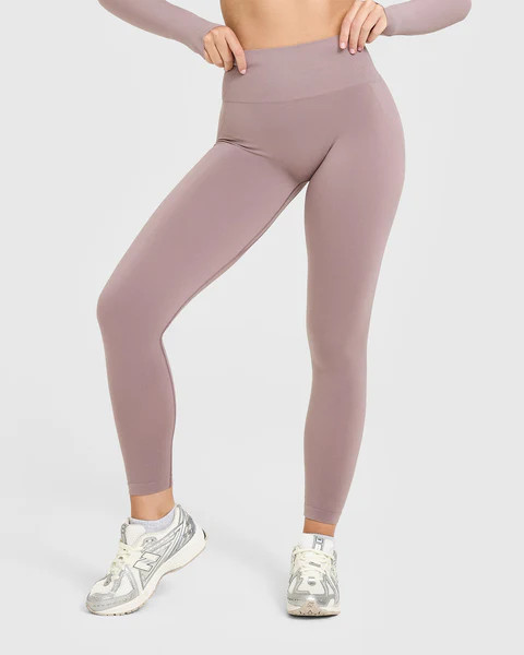 Effortless Seamless Leggings with White Logo 
 Dusty Purple | Oner Active (UK / US)