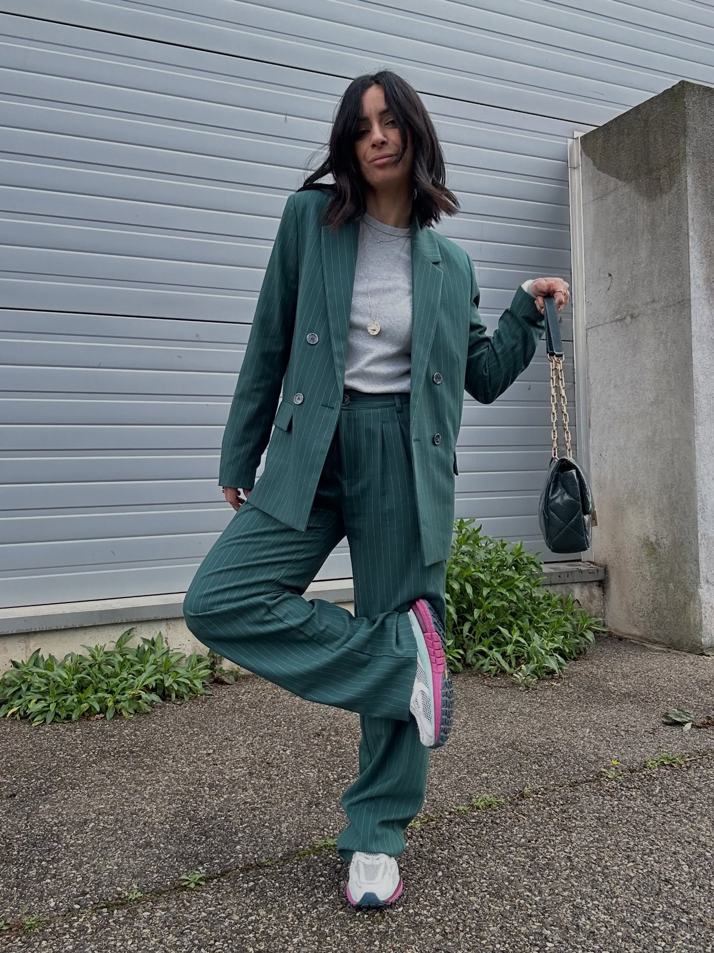 Less is more ! Surtout en @onestepofficiel 💚🍀🌴🦎🦖🌿

Outfit, costume, look, fashion, over 40