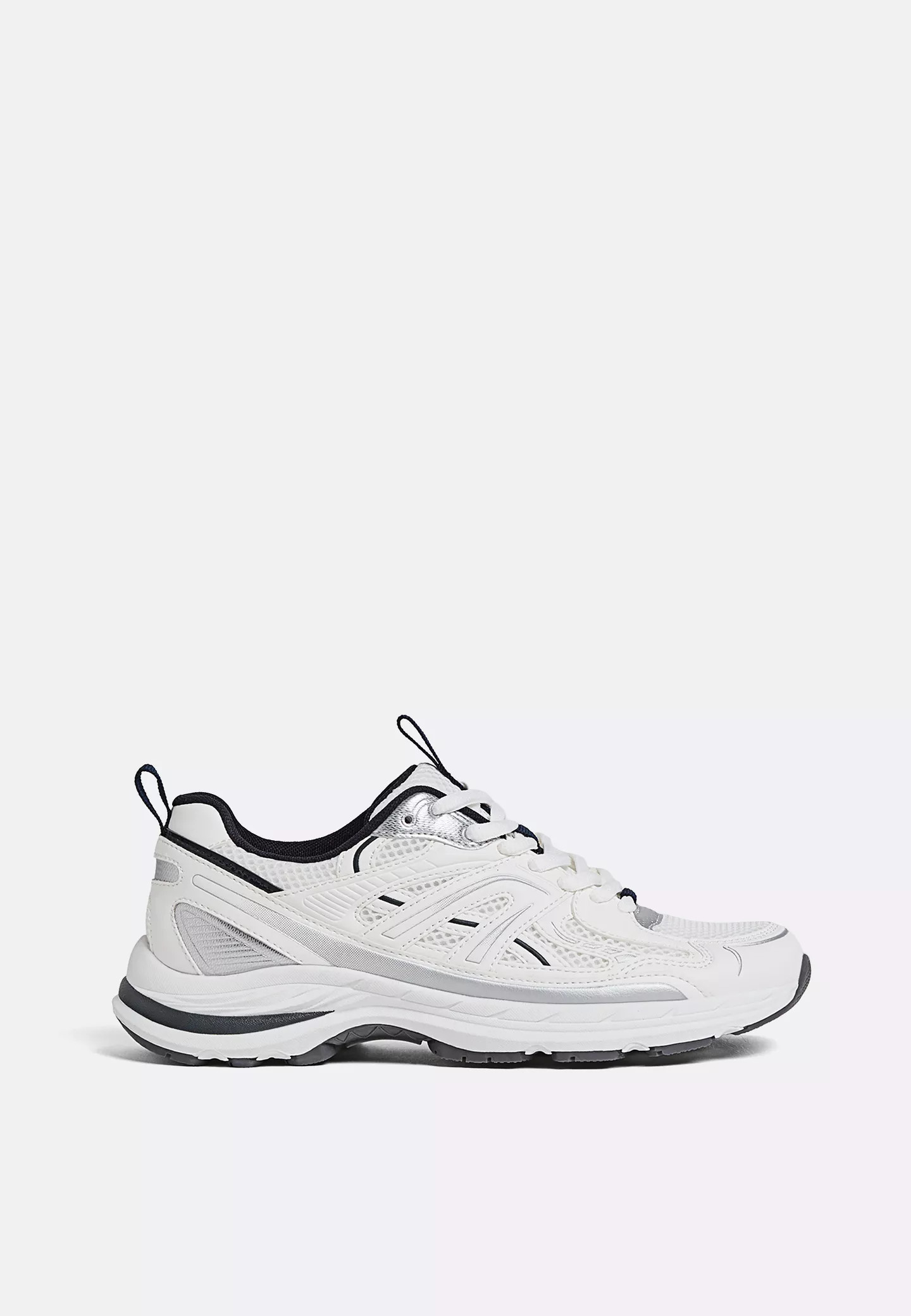 Baskets de sport détail - Baskets femme | Stradivarius France | Stradivarius (FR)