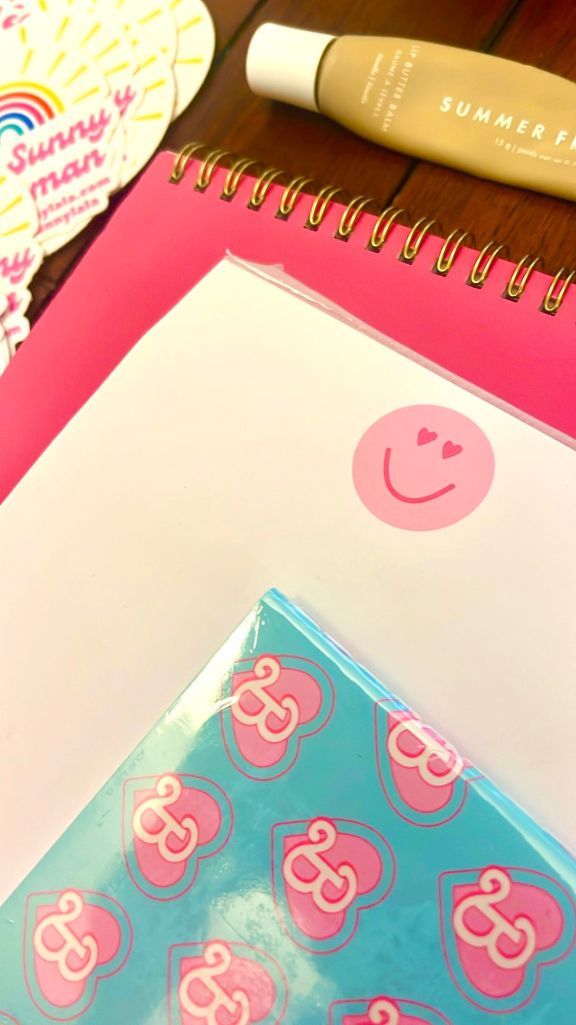 New Week Planning 💖🎄✨
… for a busy season ahead with one of my fave notepads from small biz fave Joy Creative Shop!
(I love working with them and you can always enjoy 10% off orders with them with code NICOLE10 - how cool is that!?!)



#LTKGiftGuide #LTKFindsUnder50 #LTKFamily