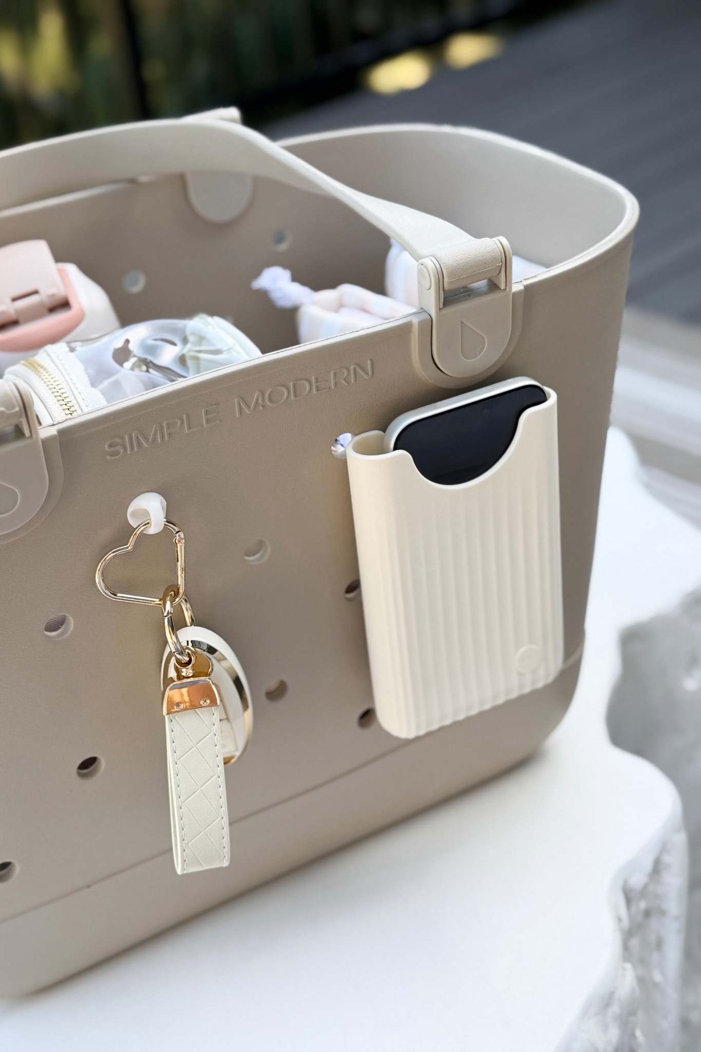 Never dig in your bag for your phone or keys again with these accessories!!

Beach bag, beach day, pool day, lake day, tote bag, look for less, phone holder, key fob, summer, summertime, vacation 

#LTKSeasonal #LTKmomlife