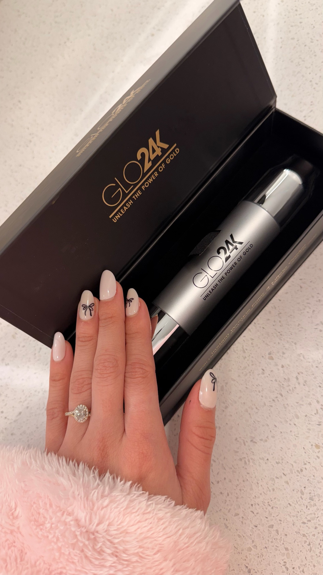 Wrinkle filler with HA, peptides, vitamins and 24k gold 🤑

#LTKselfcare #LTKGiftGuide #LTKBeauty