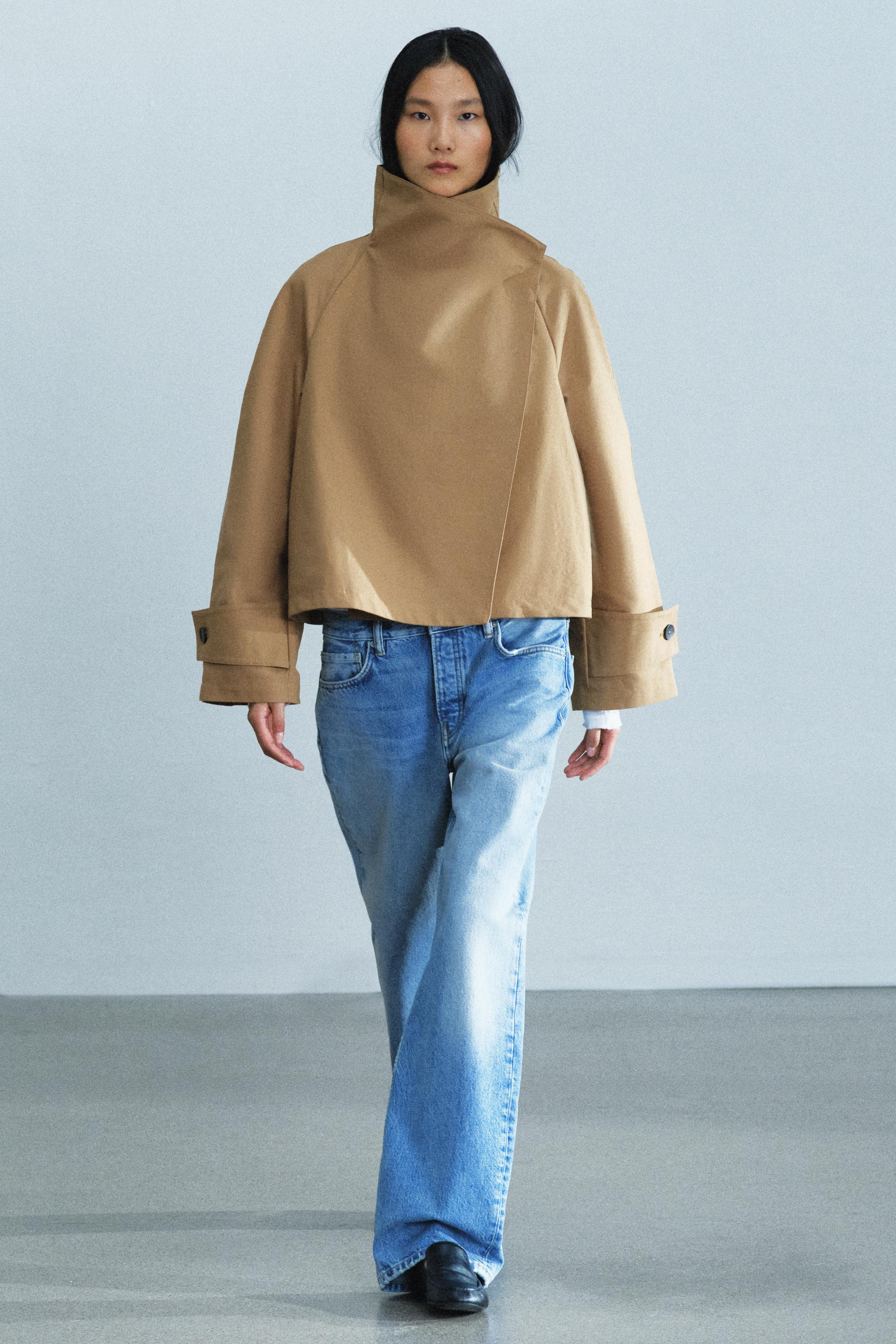 ZW COLLECTION SHORT HIGH-NECK TRENCH COAT | Zara UK