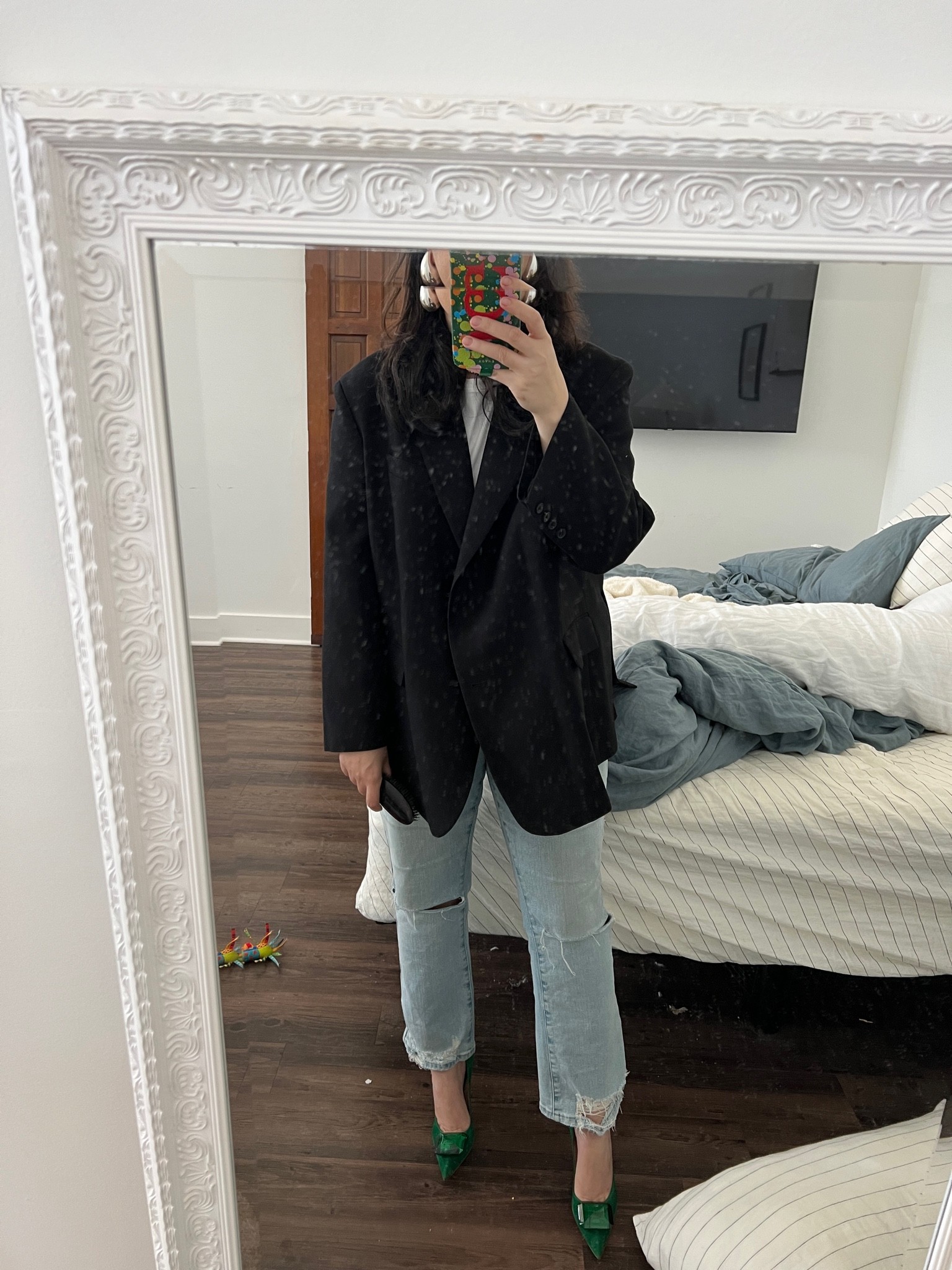 Note to self: Windex. 

#LTKshoecrush #LTKSeasonal #LTKstyletip