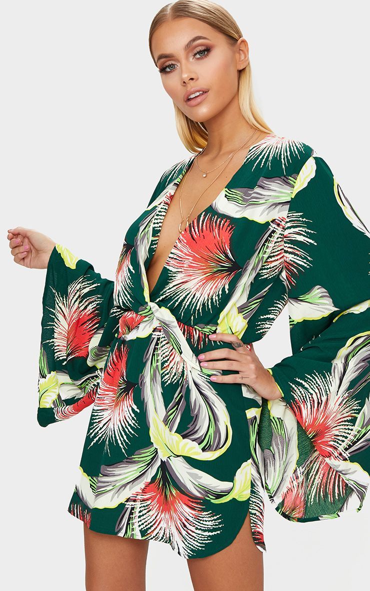 Emerald Green Printed Kimono Sleeve Plunge Shift Dress | PrettyLittleThing US
