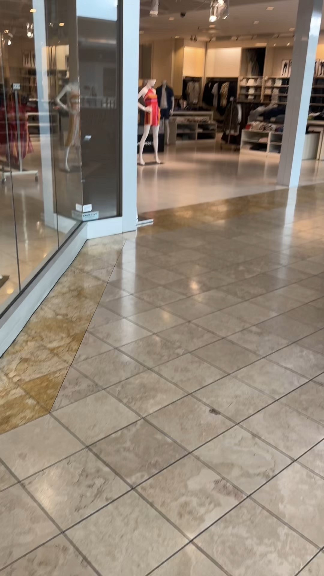 Shopping in Express!
I was surprisingly satisfied at how good things looked on me in Express. 
Wearing: XL in all looks except floral wearing: L 