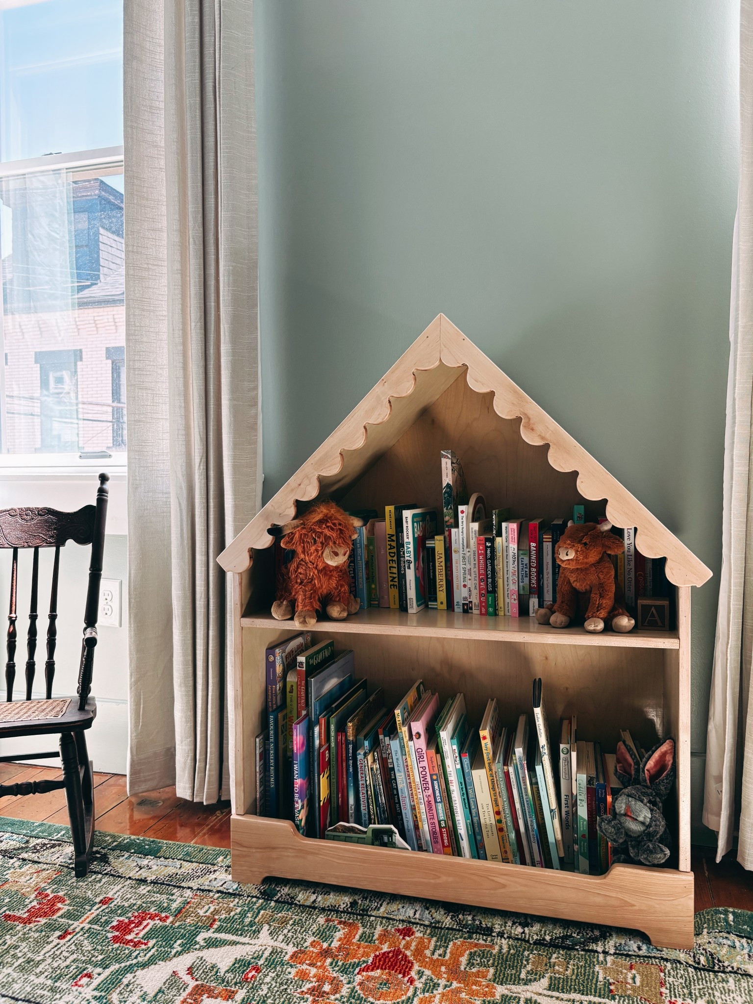 The sweetest bookcase for your nursery 🩷

#nursery #neutralnursery #nurseryshelves #LTKbabynursery

#LTKSaleAlert #LTKBump #LTKBaby