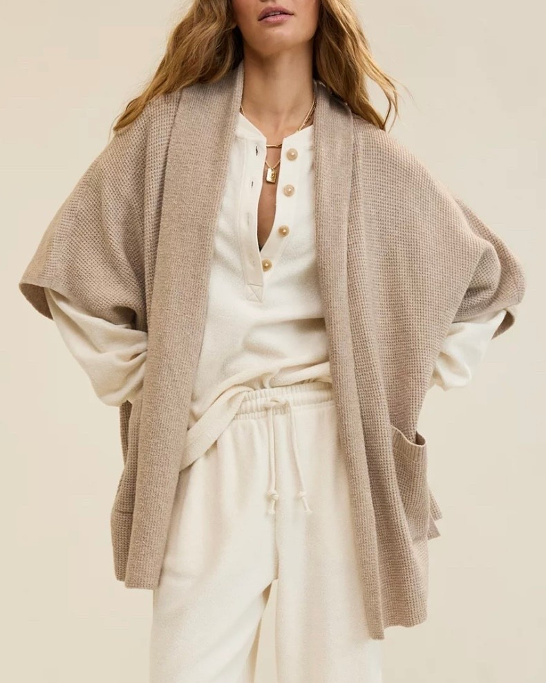 The Aerie Waffle Shawl Cape is peak cozy-girl layering. It drapes effortlessly, adds instant texture, and gives you that “wrapped in a warm hug but still chic” vibe. The waffle knit feels soft and lightweight with that easy, throw-on flow — perfect for gifting, lounging, travel days, or just elevating leggings.

Your new winter staple: comfy, cute, and effortlessly put-together. ❄️🤎

#LTKCyberWeek #LTKHoliday #LTKGiftGuide