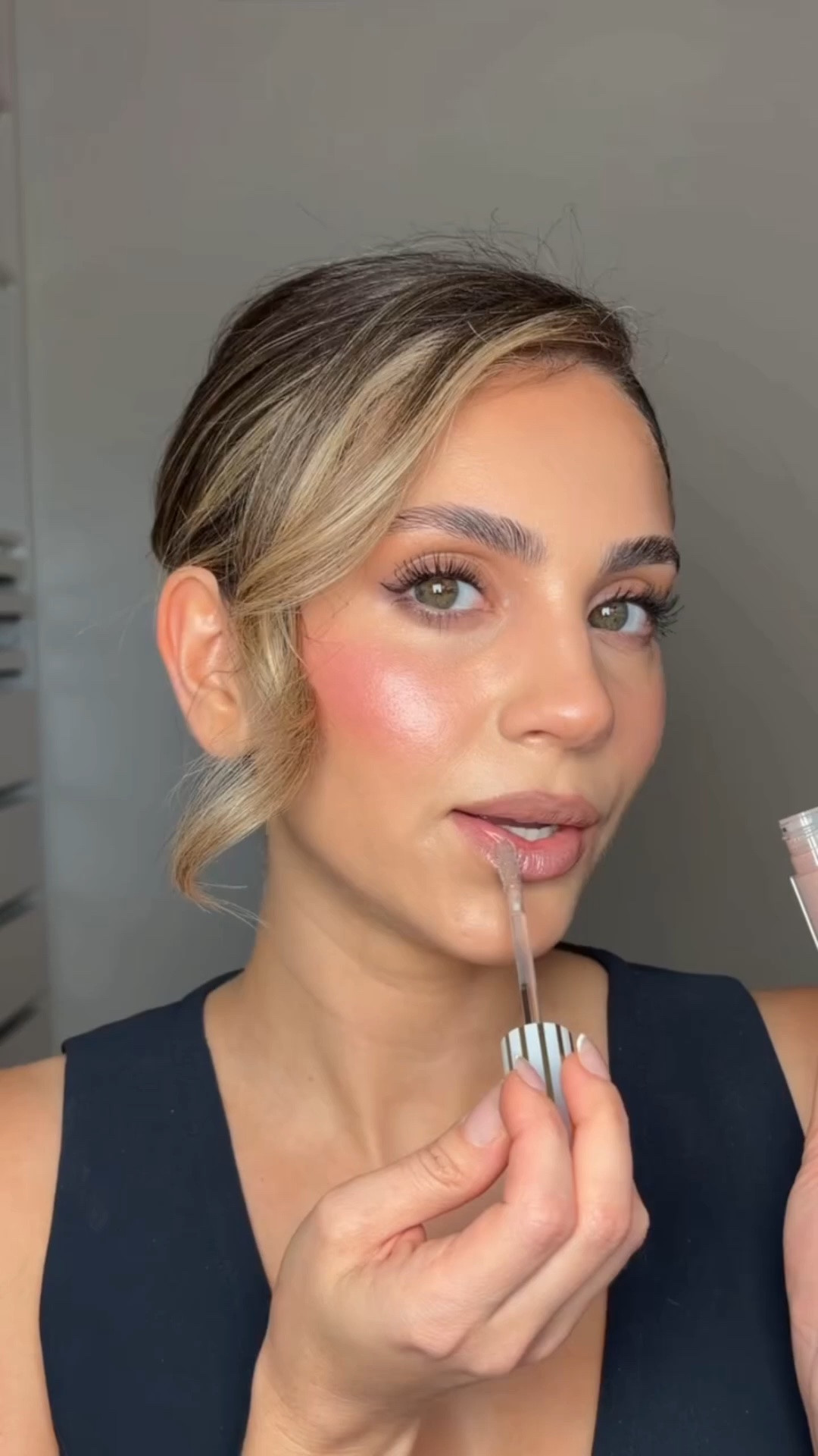 me time 💆‍♀️ 

listing everything (as much as I can) below. the blushes and foundations from @bareminerals, love how it looks so fresh and smooth. 

@morphebrushes, @patricktabeauty, @sephoracollection and @makeupbymario brushes as usual 🤭

eyes: @rarebeauty eyeshadow palette, @pradabeauty mahogany eyeliner, and @yslbeauty lash clash mascara. 

Set in place with @danessamyricksbeauty ultra blur spray, and pressing it in for a mattifying effect, almost like powder but in spray form, with the @bellosponge 

Lip combo is @maccosmetics cool spice liner with lip glass cushion in the dreamiest cool tone called dressed to dazzle 🤤 

#makeupvideo #makeupistherapy #glowymakeup #smoothmakeup #miamicreator