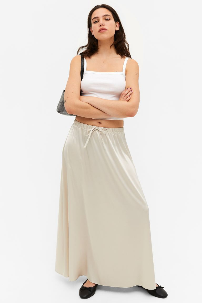 Long satin skirt - Light beige - Ladies | H&M GB | H&M (UK, MY, IN, SG, PH, TW, HK)