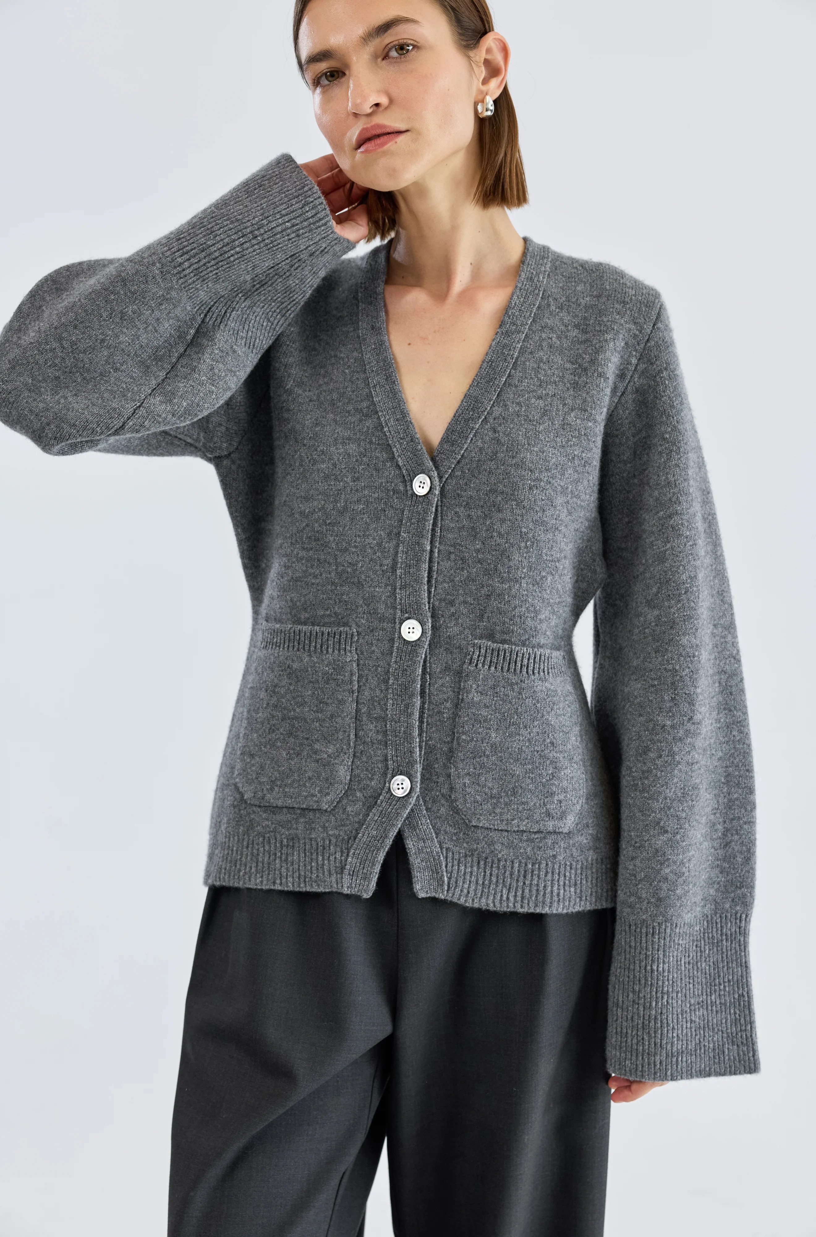 V Neck Cardigan | Almina Concept