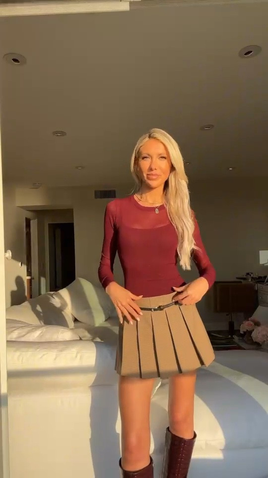 #gamedayfit 🏈 

#skort #falloutfit #merlot #burgundy #gamedayoutfits 

#LTKSeasonal #LTKU #LTKVideo