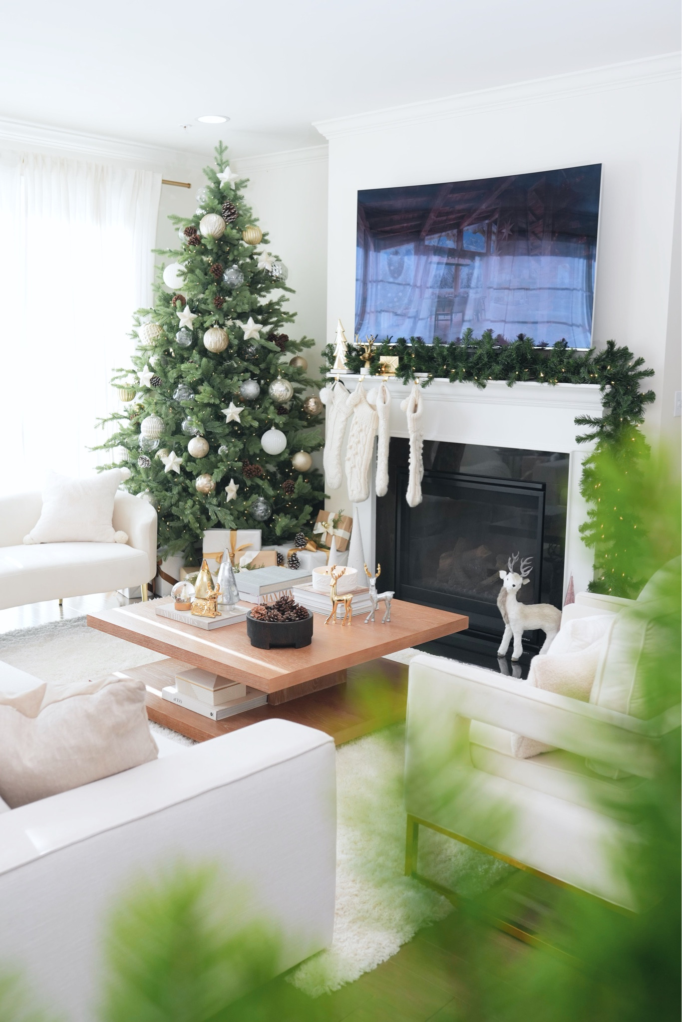 Home for Christmas 🎄 

#LTKSeasonal #LTKHoliday #LTKGiftGuide