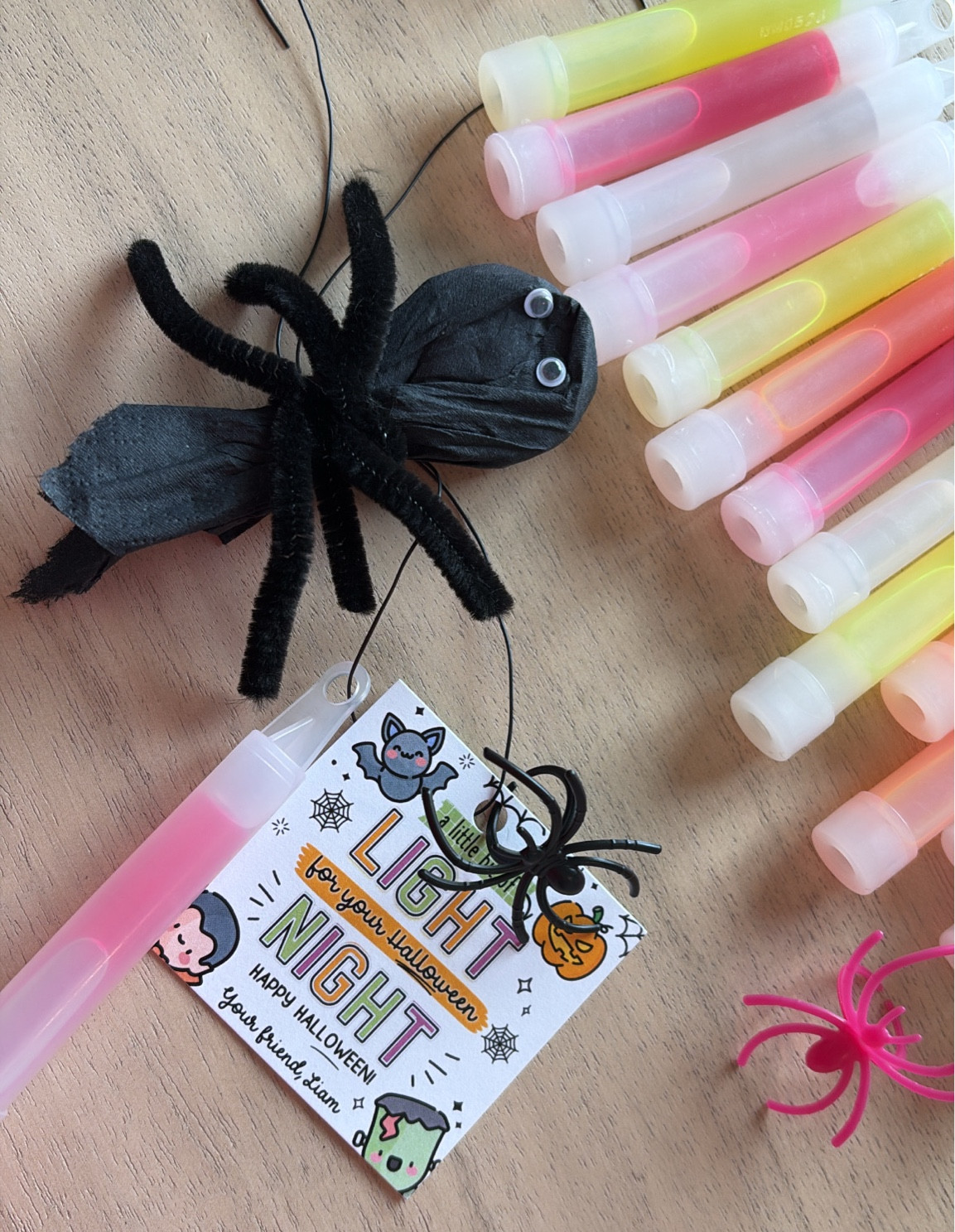 Simple & affordable Halloween classroom gift ideas! #halloweencraft #halloweengiftideas #halloweentreats #kidshalloweengift #halloweenclassroomgifts #halloweengifts #halloweentreats #halloweenDIY #halloweentoddlergifts

#LTKHalloween #LTKParties #LTKKids