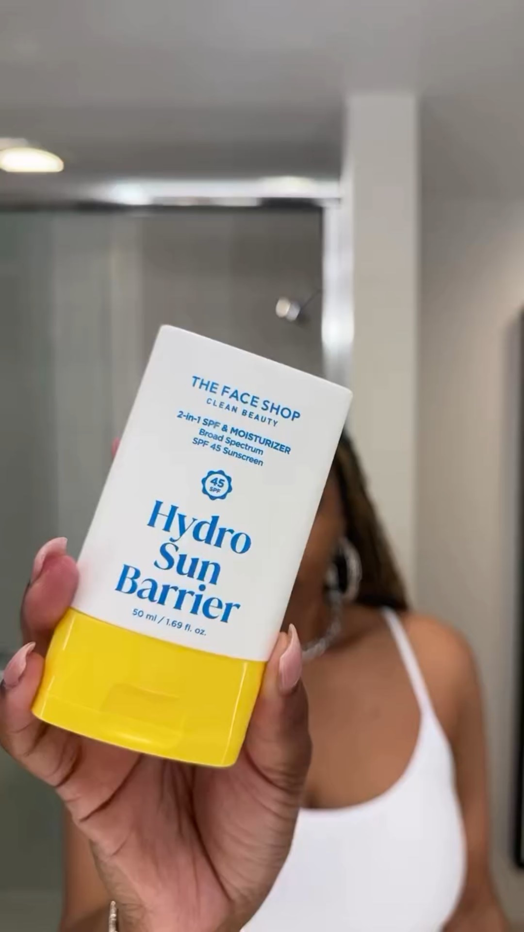 Daily dose of SPF magic 🌞✨lightweight, invisible, and essential! Thanks to @thefaceshop 🥰 

#thefaceshop #koreansunscreen #gifted #koreanskincare