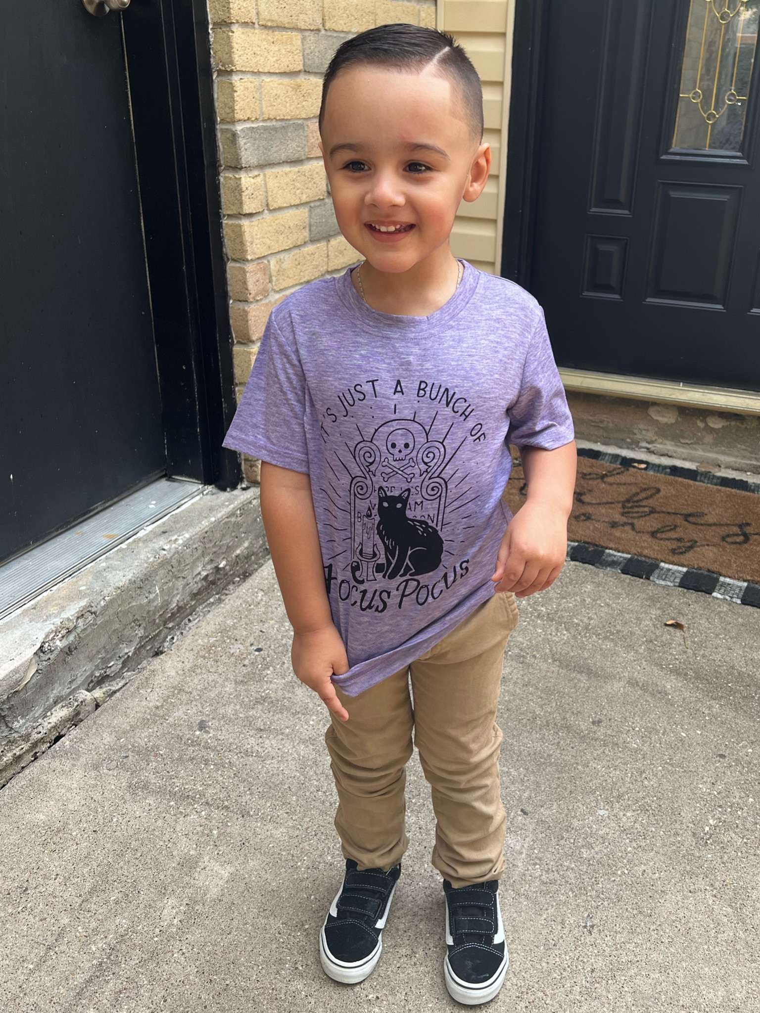 Hocus Pocus Toddler shirt! Comes in a bunch of colors and the material is buttery soft 💜
12 months to 5T available 

#LTKHalloween #LTKSeasonal #LTKkids