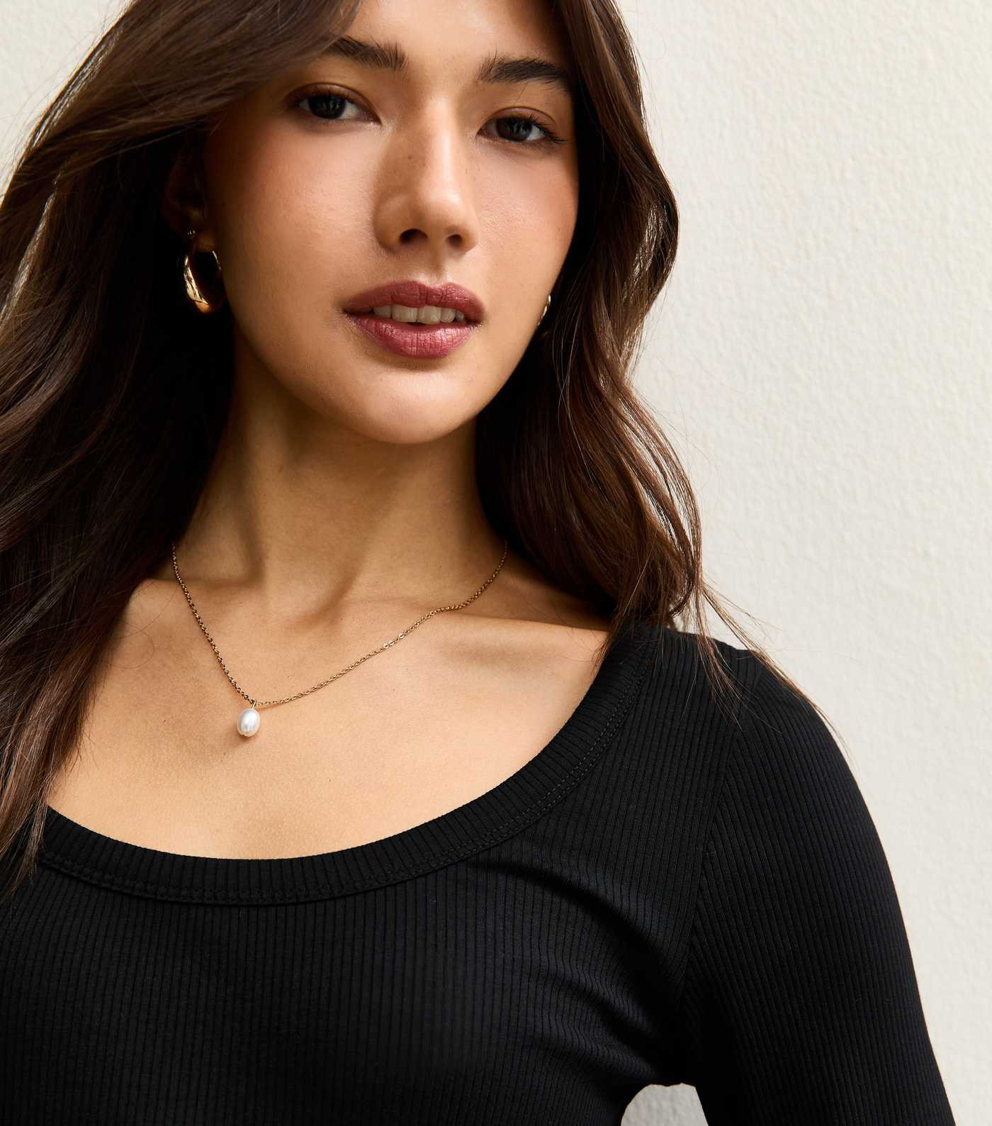 Black Scoop Neck Long Sleeve Ribbed Top | New Look | New Look (UK)