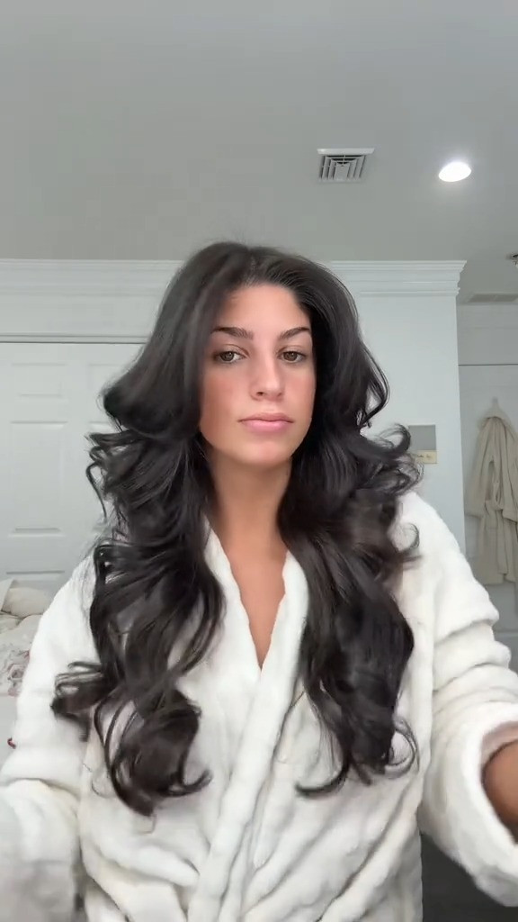 Fix my hair with me!! 

Hair products 
hair tools 
dyson 
black friday 
cyber week 
beauty  

 #LTKCyberWeek #LTKStyleTip #LTKBeauty