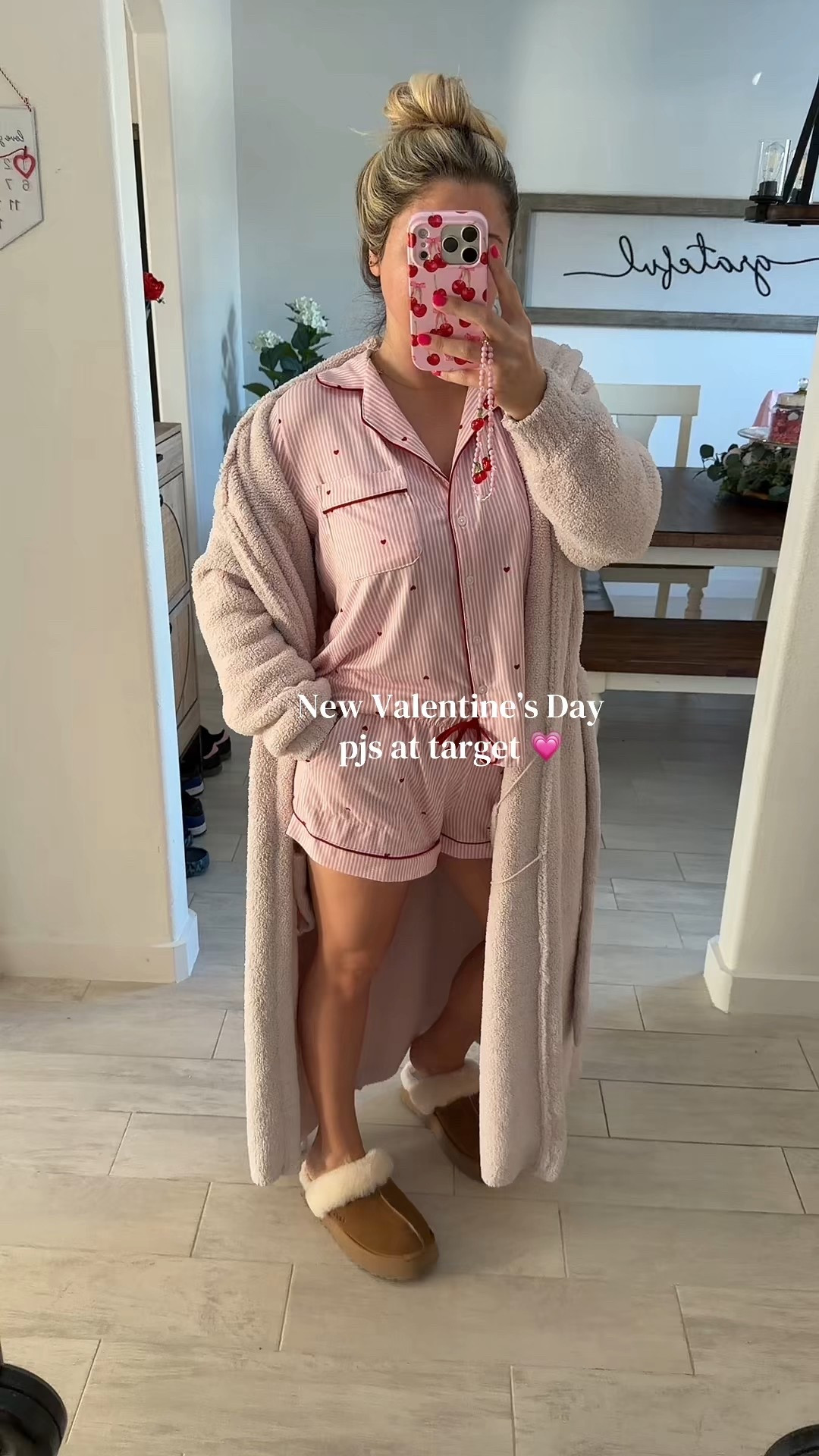 Valentine’s Day pjs 💗
M
Robe xs/s
Ugg slippers 

#LTKFindsUnder50 #LTKFindsUnder100 #LTKootd