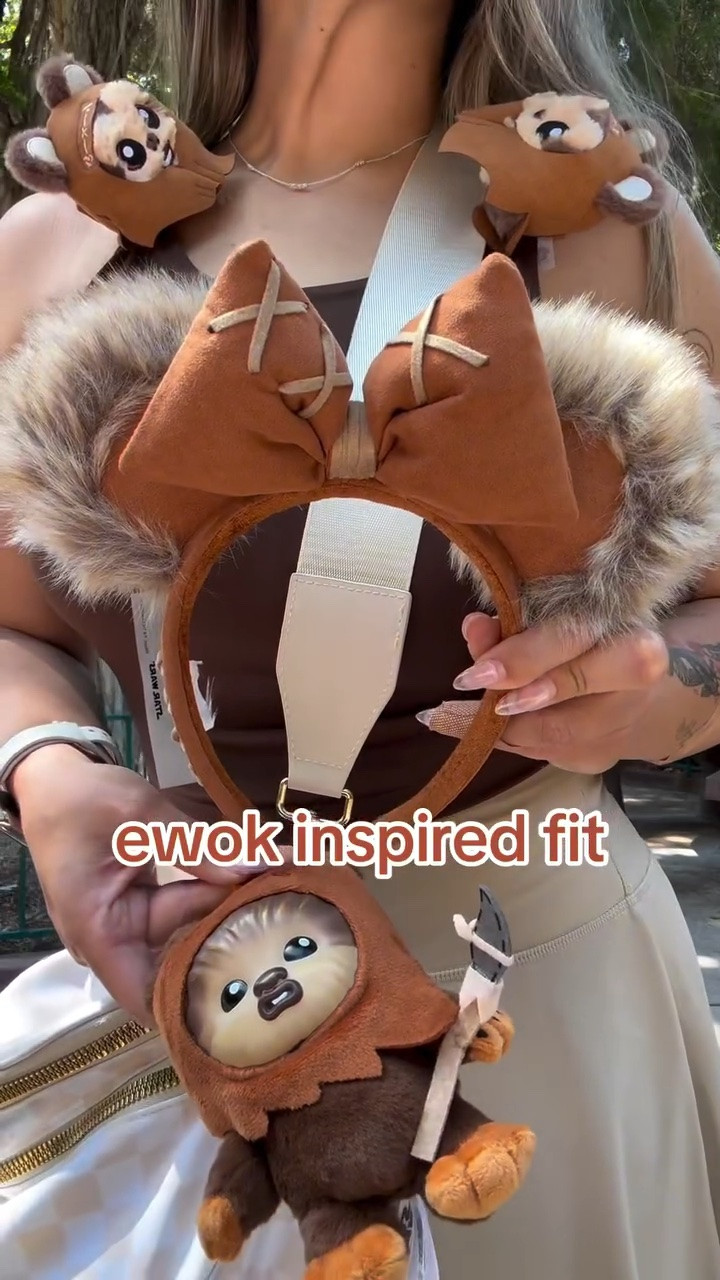 an ewok inspired fit for my disneybound 🧸 

sports bra tank & skort are from @pinspark_official  of course!
ears & all other accessories from @disneyparks 
bag from TikTok shop (in my showcase) 

#pinspark #pinsparkfashion #ewok #starwars #starwarstiktok