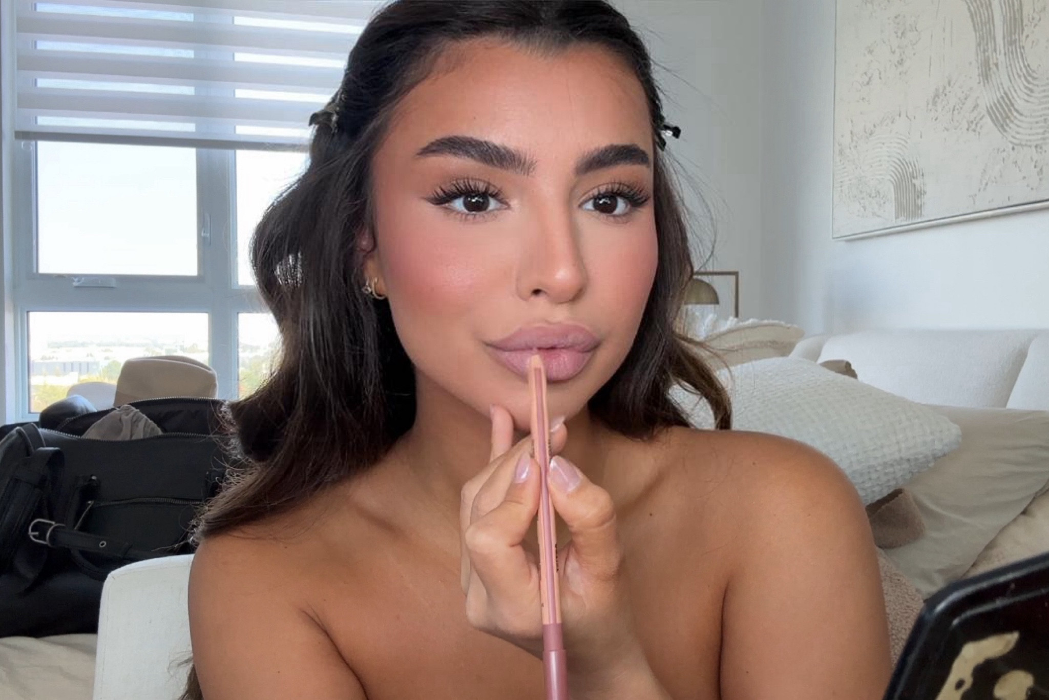 Photoshoot makeup look #MAKEUP #LKTMAKEUP #glowymakeup 