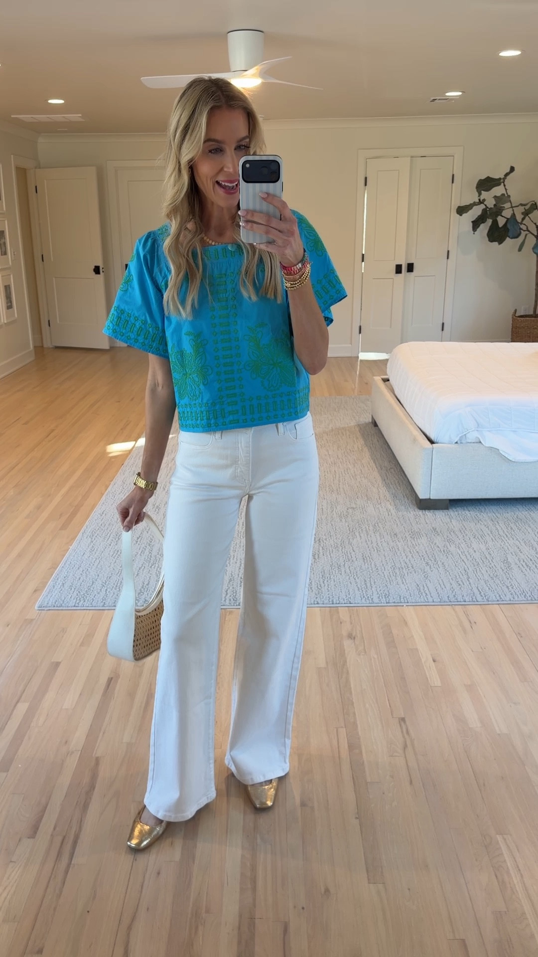 The perfect full length white jeans and spring blouse @shopavara!! 