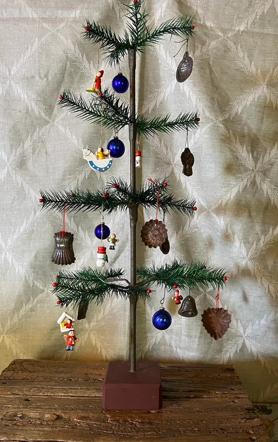 Vintage Feather Tree Christmas, 23 inches tall, 4 Tiers,Handmade,Red Wood Berries, Circa 1990 Dec... | Etsy (US)