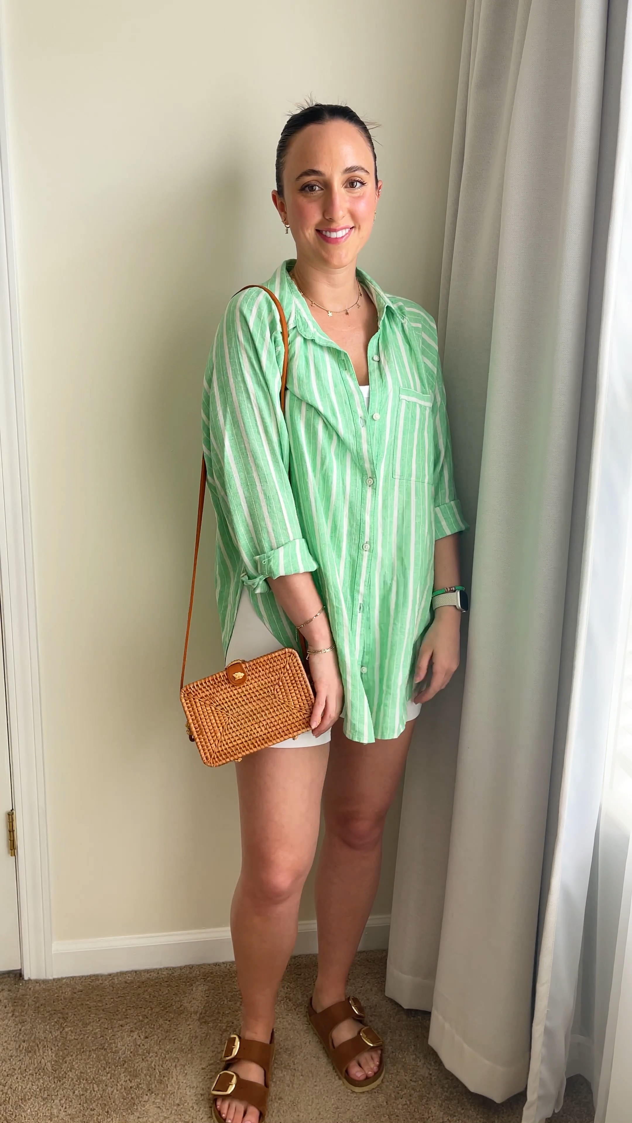 St Patrick’s day 2024 outfit 
Aerie linen shirt 
Straw purse 
Lululemon align shorts 
Birkenstock Arizona sandals 
Abercrombie tank 


#LTKfindsunder50 #LTKworkwear #LTKparties