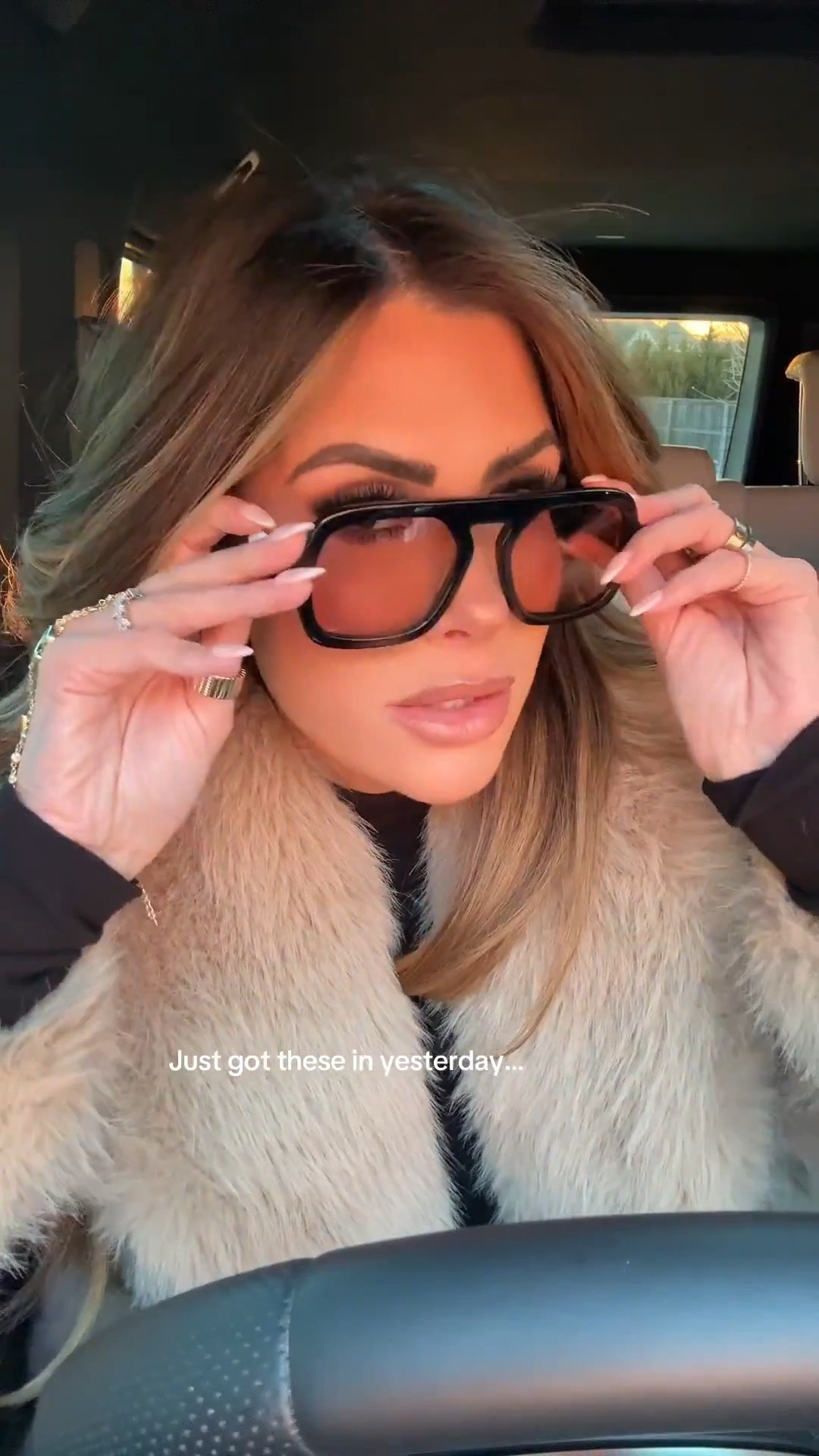 These sunglasses are stunning! So cute with faux fur and other winter looks. Linking designer and affordable options.

Women’s sunglasses, designer sunglasses, Amazon sunglasses, designer look alikes, affordable sunglasses, Amazon fashion, Emily Ann Gemma 

#LTKootd