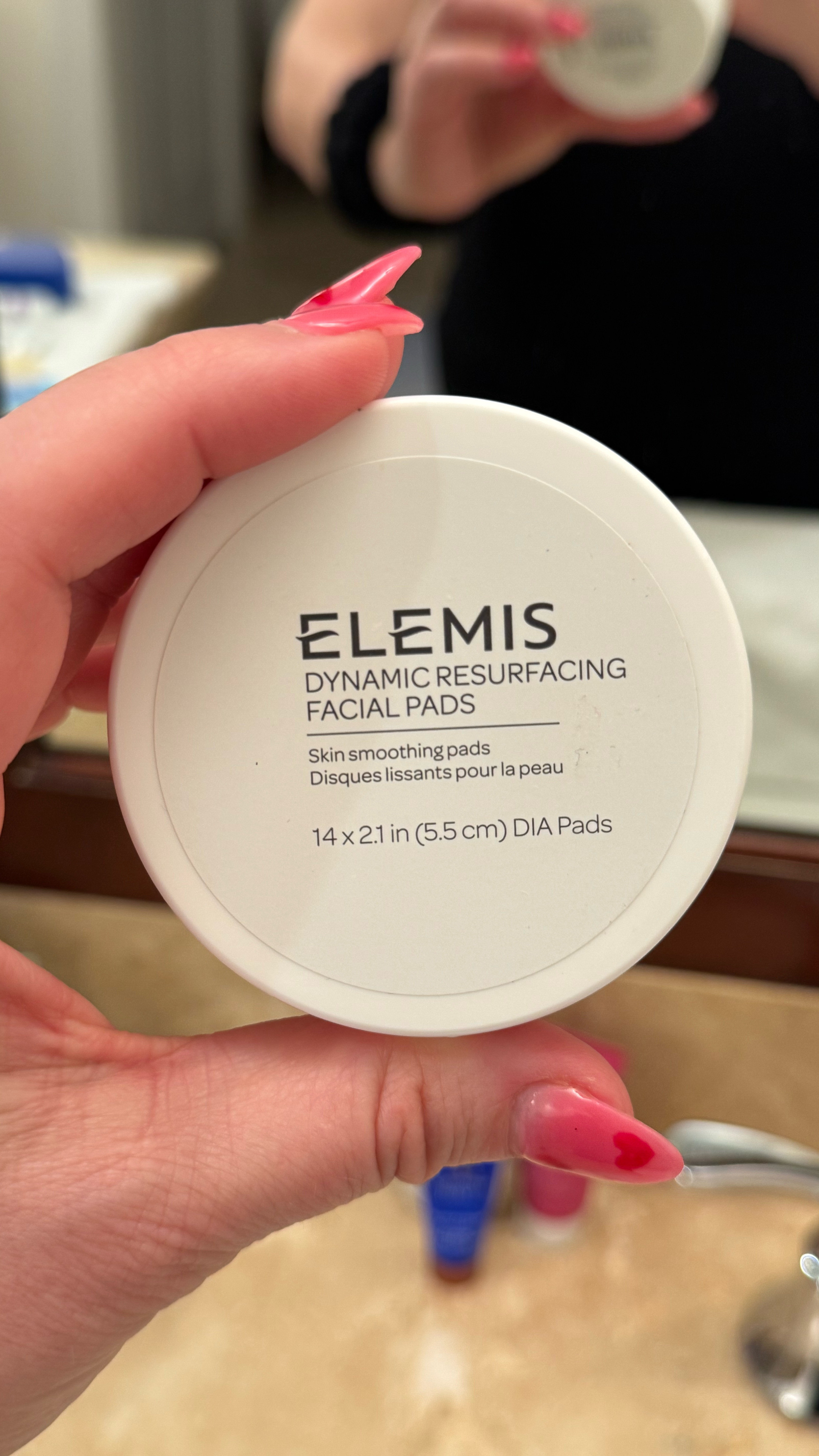 The Hand Routine for those of us “over a certain age”! I started using the @elemis resurfacing pads on my hands at night hoping to lighten my sun & age spots.  I should have taken a bf pic bc although they aren’t gone—it has def lightened them 
#over40skincare #over50skincare 
#handcare #handcareproducts 

#LTKBeauty #LTKOver40
