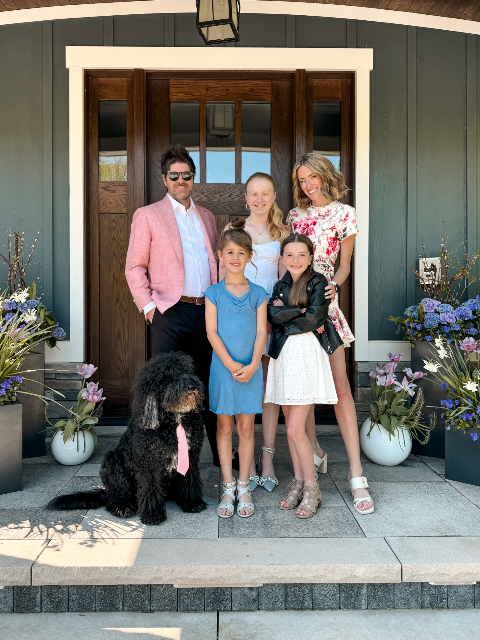 Family of 5 outfit ideas for brunch and special occasion 
Dressed up and dresses from Target for girls this spring and summer 