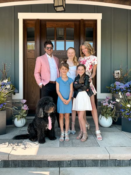Family of 5 outfit ideas for brunch and special occasion 
Dressed up and dresses from Target for girls this spring and summer 