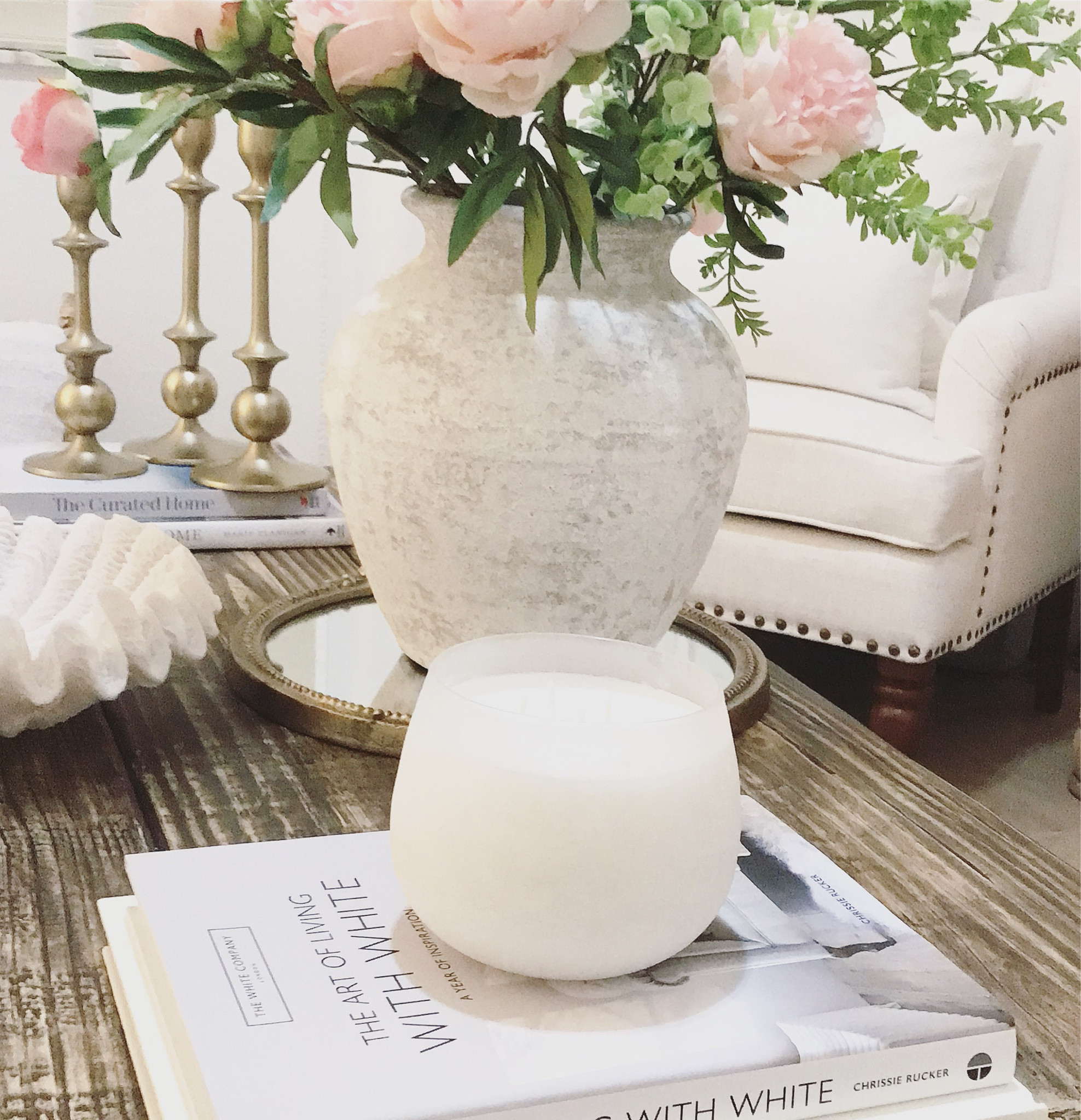 Living Room 
Detalles que hacen la diferencia en tu hogar.

#LTKhome #LTKfamily