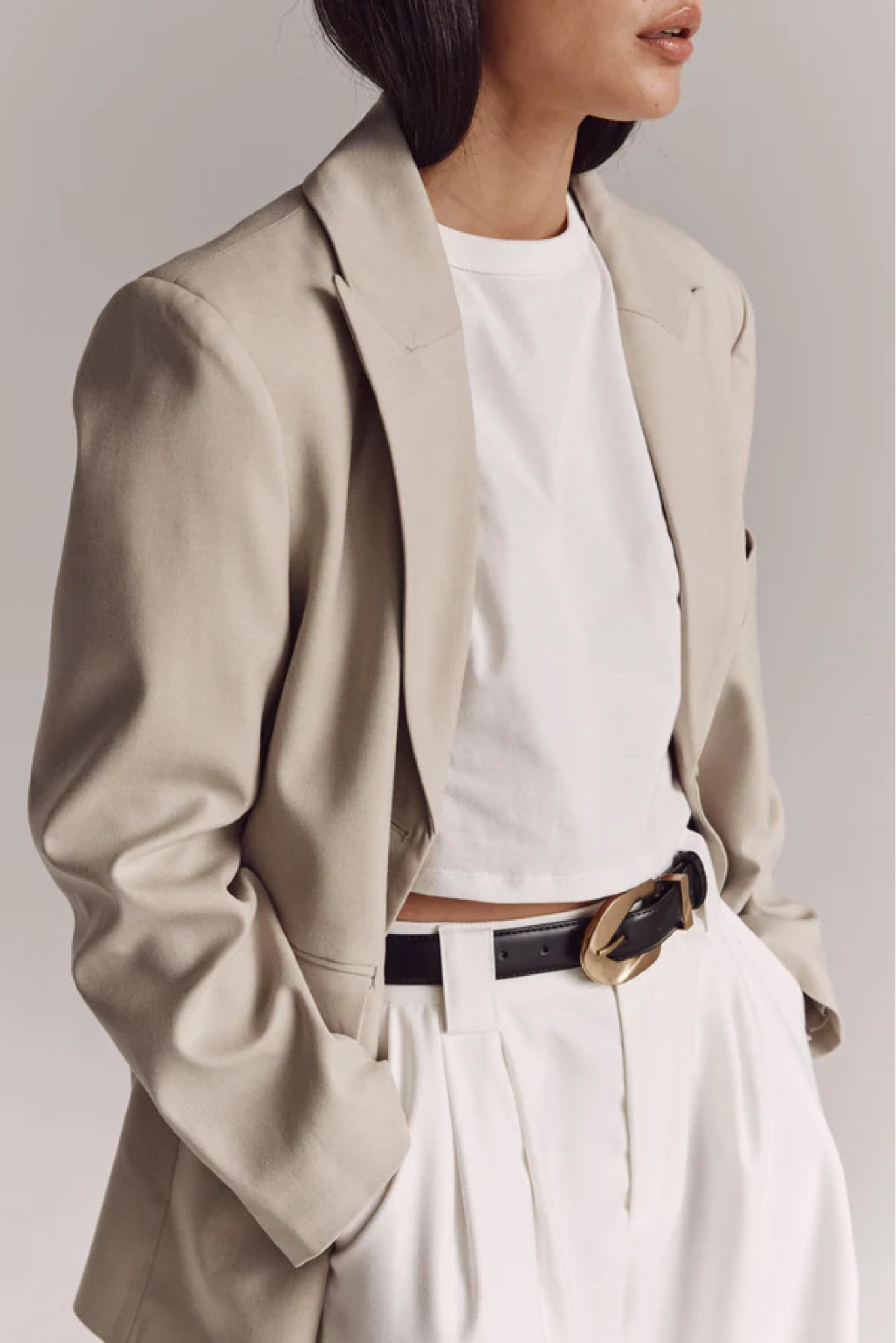 This neutral minimalist aesthetic is a whole vibe 🤍 Monochrome outfits like this are super chic and a great way to add foundational staple pieces to your wardrobe. Neutral blazer, trousers, belt, and shirt are all from Dissh. 


Neutral trousers 
White trousers 
Monochrome looks for women 
Minimalist wardrobe 
Chic fashion 
Outfit looks for women 
Office looks for women 
Oversized blazer 
Boyfriend blazer 
Outerwear for women 
Old money looks 
Quiet luxury looks for women 
Neutral fashion 

#LTKstyletip #LTKworkwear