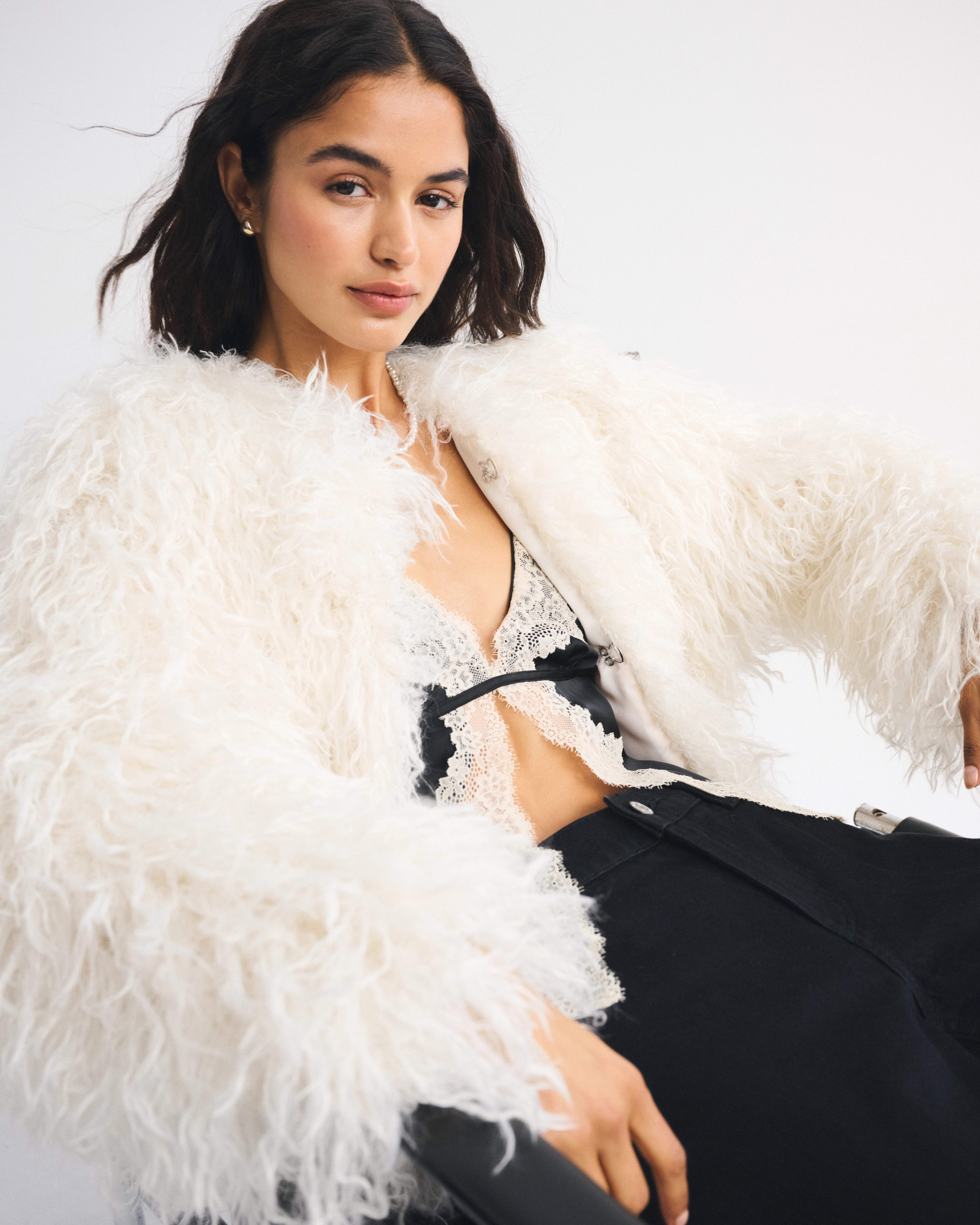Collarless Short Faux Fur Coat | Abercrombie & Fitch (US)