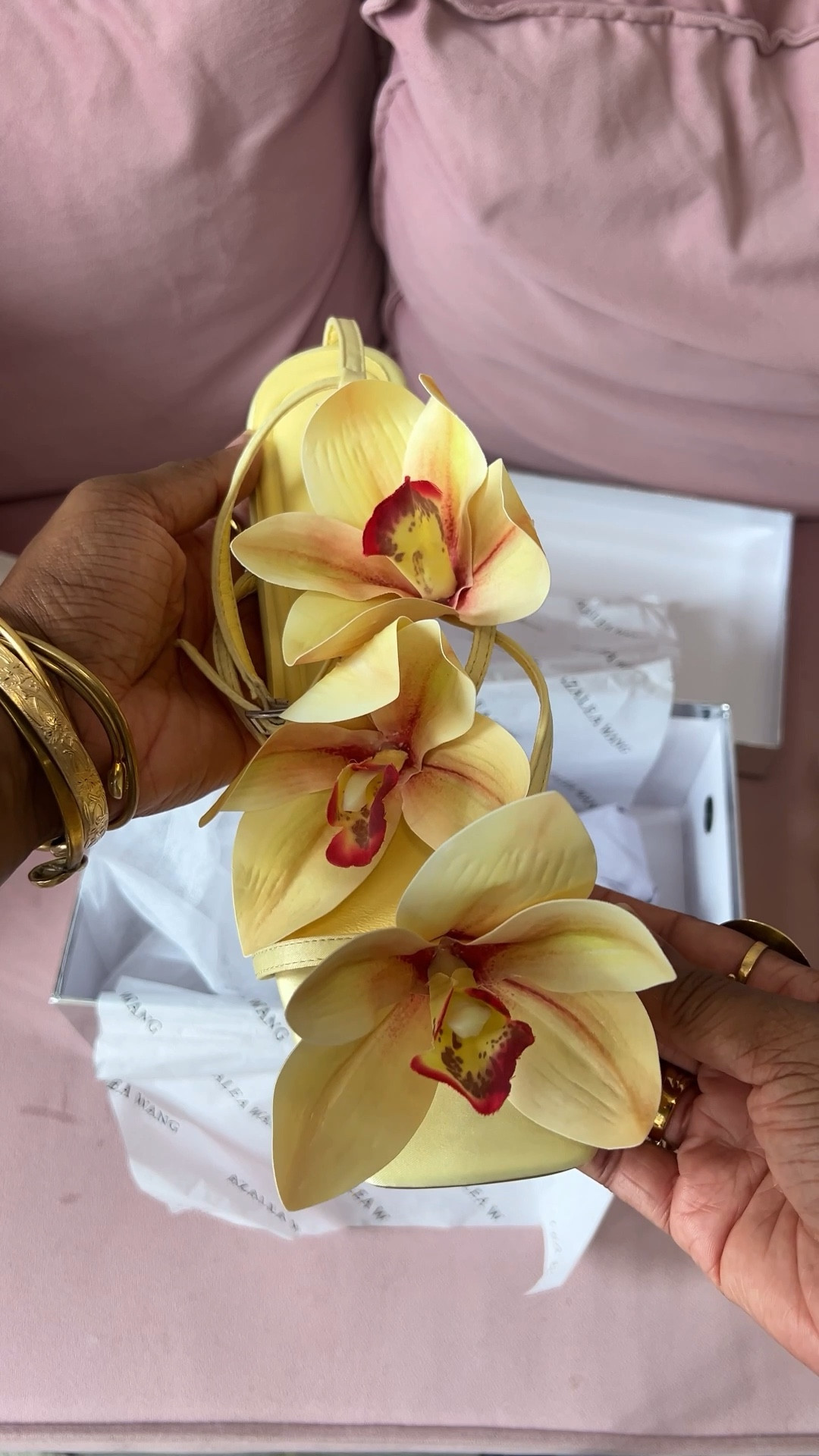 The most perfect t floral heels - AND they’re actually comfortable! You can literally wear these with a pair of jeans and plain white tank and they will be the star of the show ✨

#LTKShoeCrush