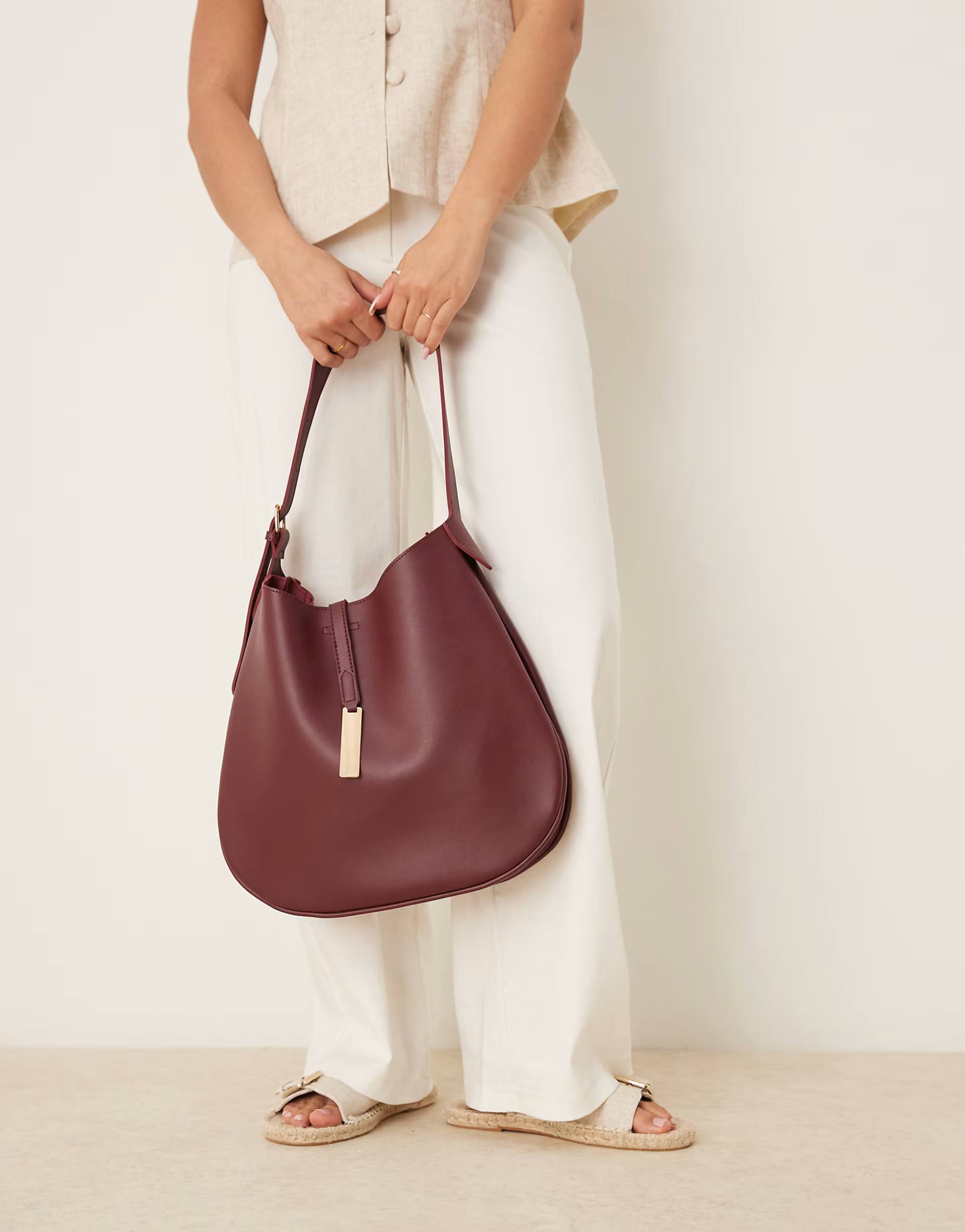 Glamorous slouchy shoulder bag with clasp detail in burgundy | ASOS | ASOS (Global)