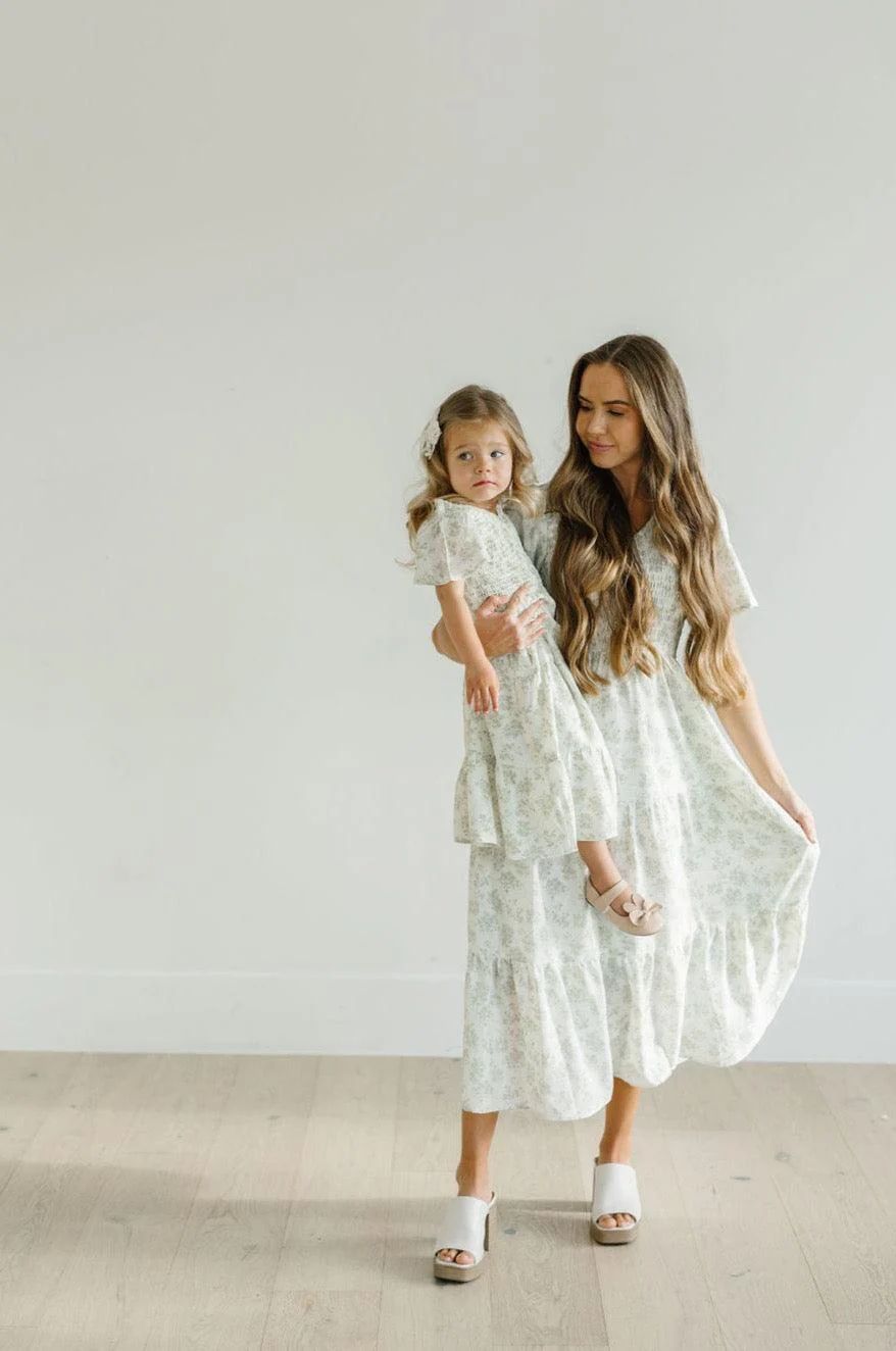 Tayla Dress in Light Green | FEHRNVI