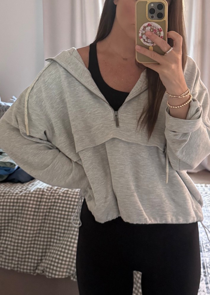 The pullover on MAJOR SALE 

#LTKmomlife #LTKootd #LTKdayinmylife