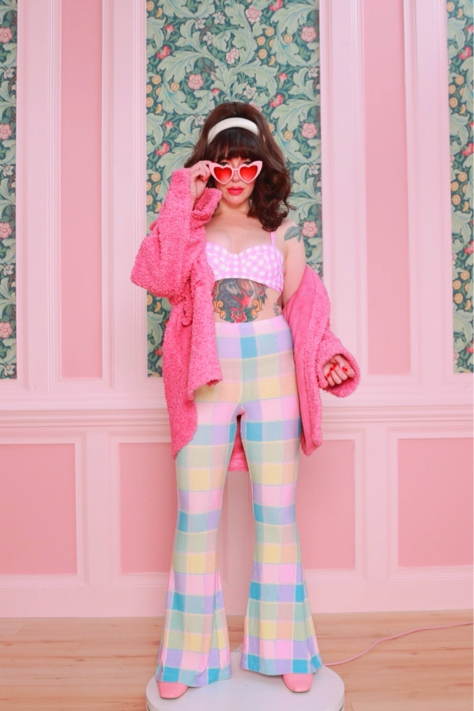 This pink gingham bikini comes in extended sizes and is available with a low or high rise bottom! 

#LTKswim